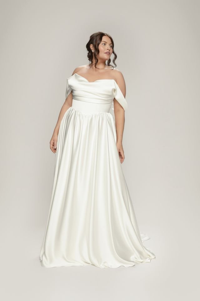 NEW! Aphrodite by Aesling - size 22