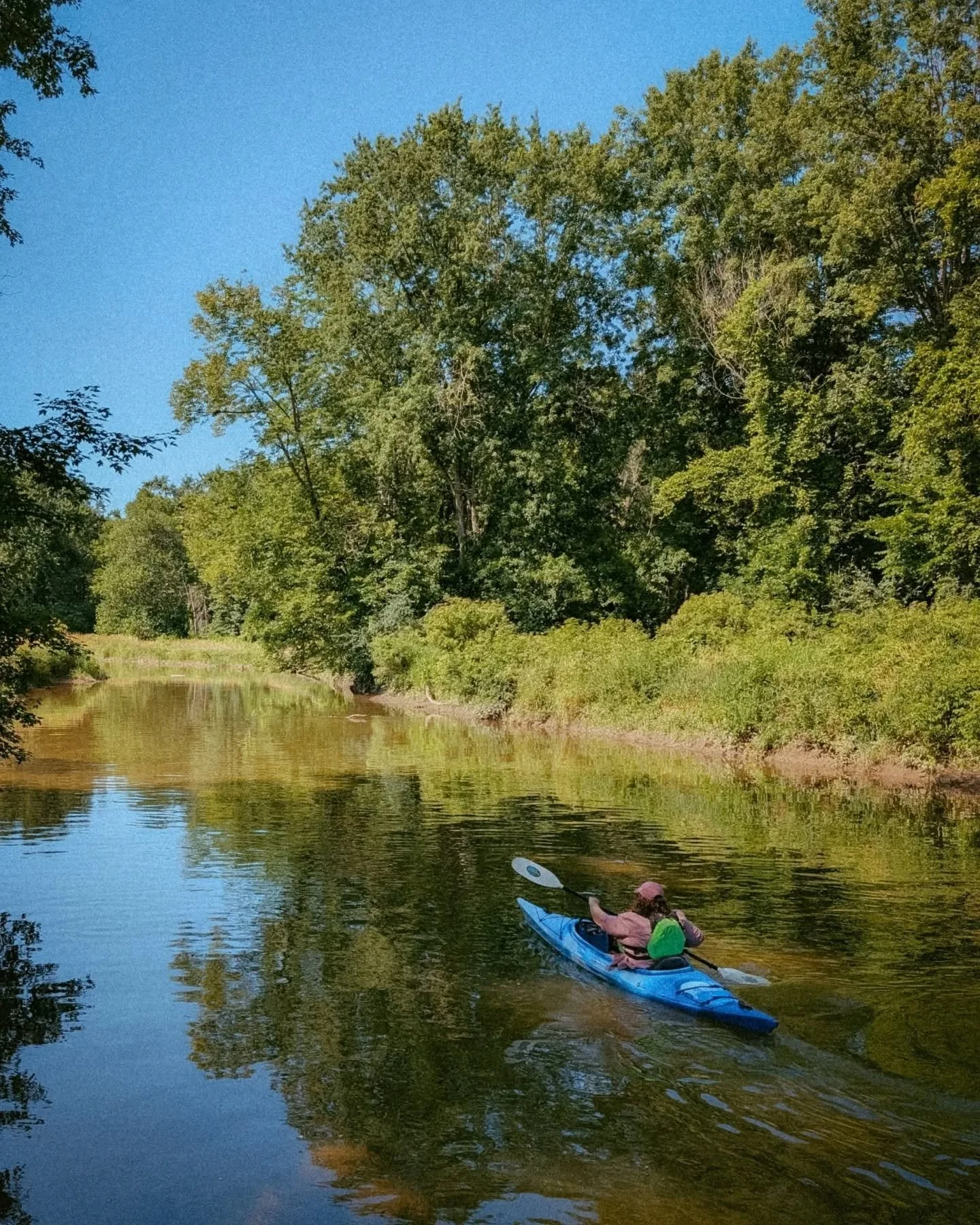 🦫 From launch to landing, paddling the Beaver River reminded me why I love adventures close to home 🦫

The navigable part of the Beaver River stretches 18km from Kimberley to Heathcote, and winds through several stretches of nature preserves. While