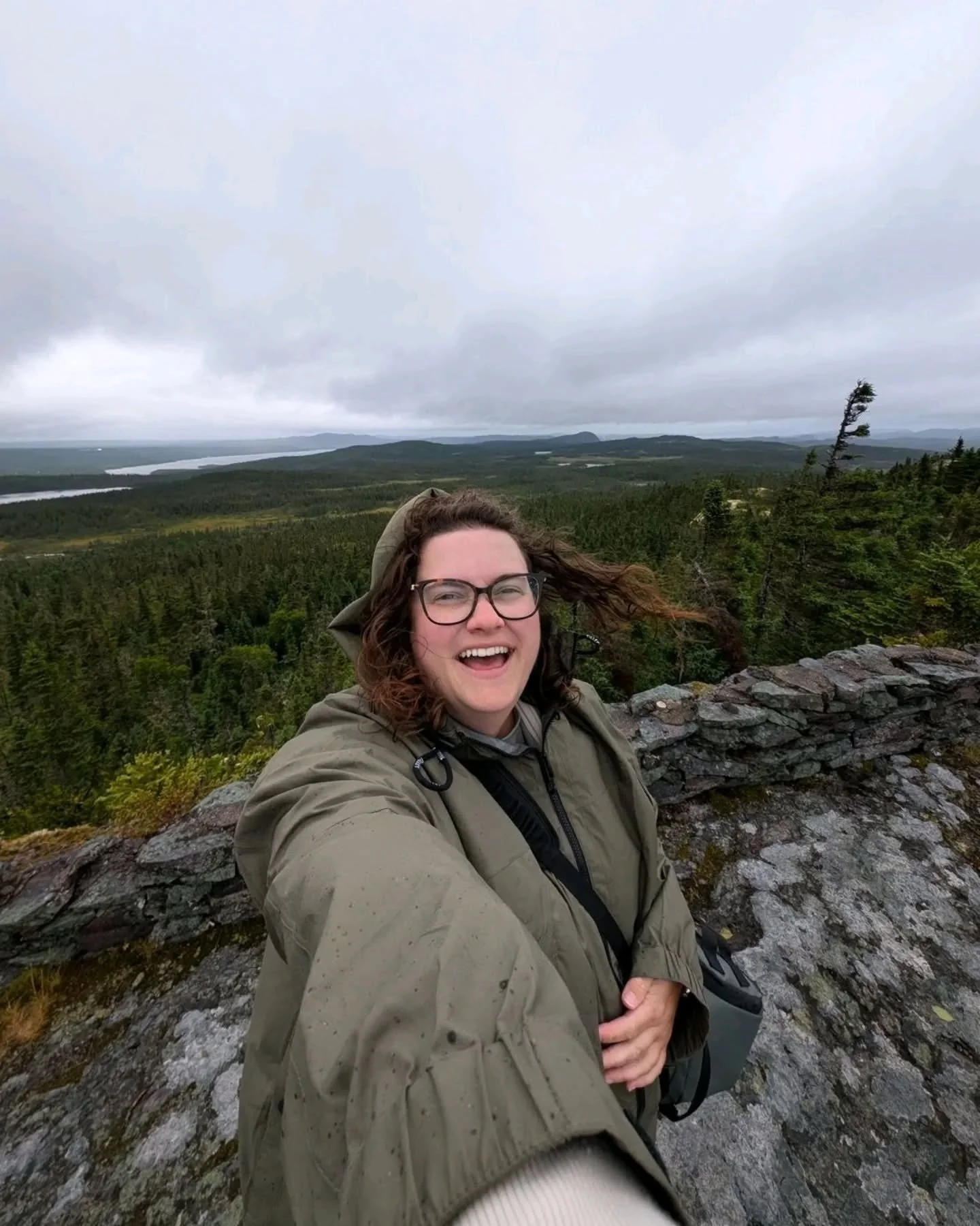 Welcome to Terra Nova National Park 🍁

This 400 square kilometre national park in Newfoundland protects the boreal forest, coastline, wetlands and rocky barrens. With the Trans-Canada Highway running right through it, this makes the perfect stop on 