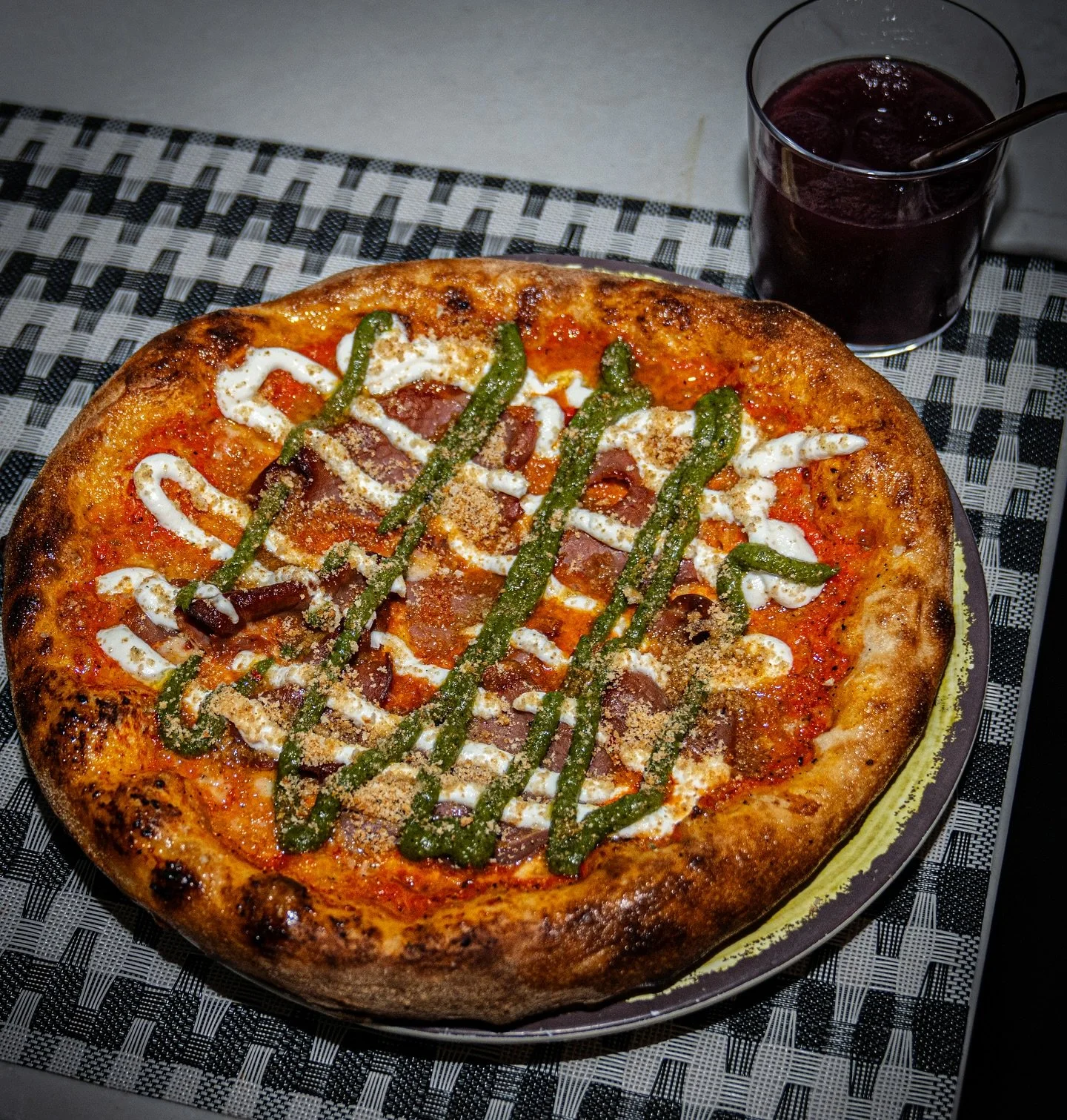 Let us do the work tonight! Come to Koma for delicious pizza, pasta, wine and cocktails! Dinner starts at 5 pm!