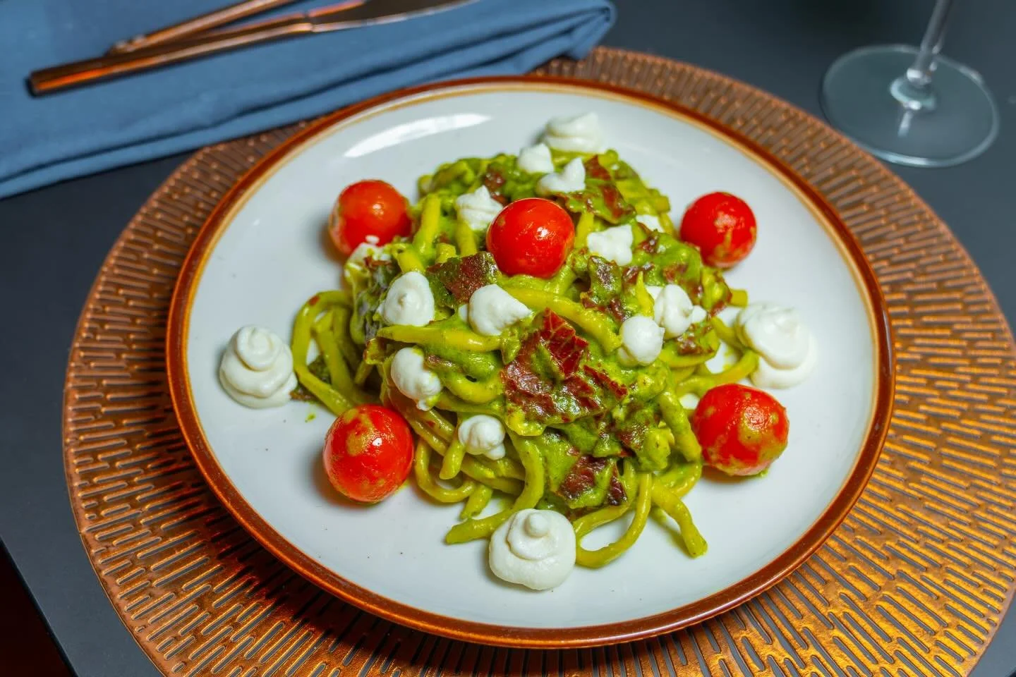 Get yourself to Koma Cafe and try our new pasta special before it&rsquo;s gone!

Beef On The Green

House-made, Bucatini Pasta, Pesto, Bresaola, Cherry Tomato&rsquo;s,  Brie Cheese and Ricota 

It&rsquo;s delicious!