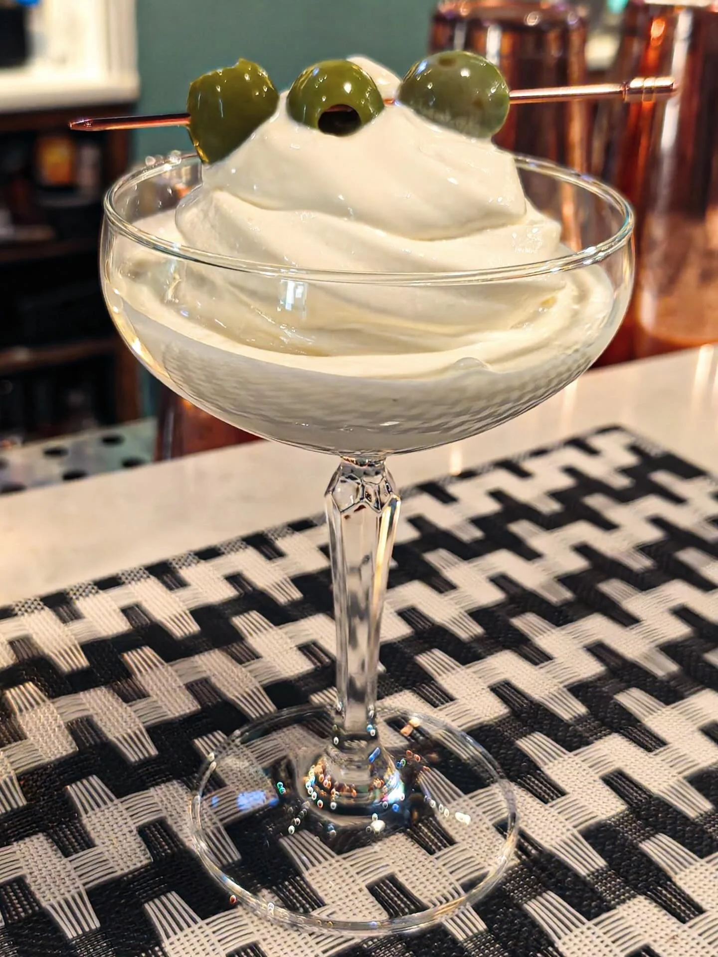 @sweetbitter_ice_cream bringing you a new Martini inspired ice cream experience!

Martini inspired Swirl 

Olive Oil ice cream and cinnamon lemon ice cream.

Come try it this week at Koma Cafe!

🤯🤯🤯🤯🤯🤯