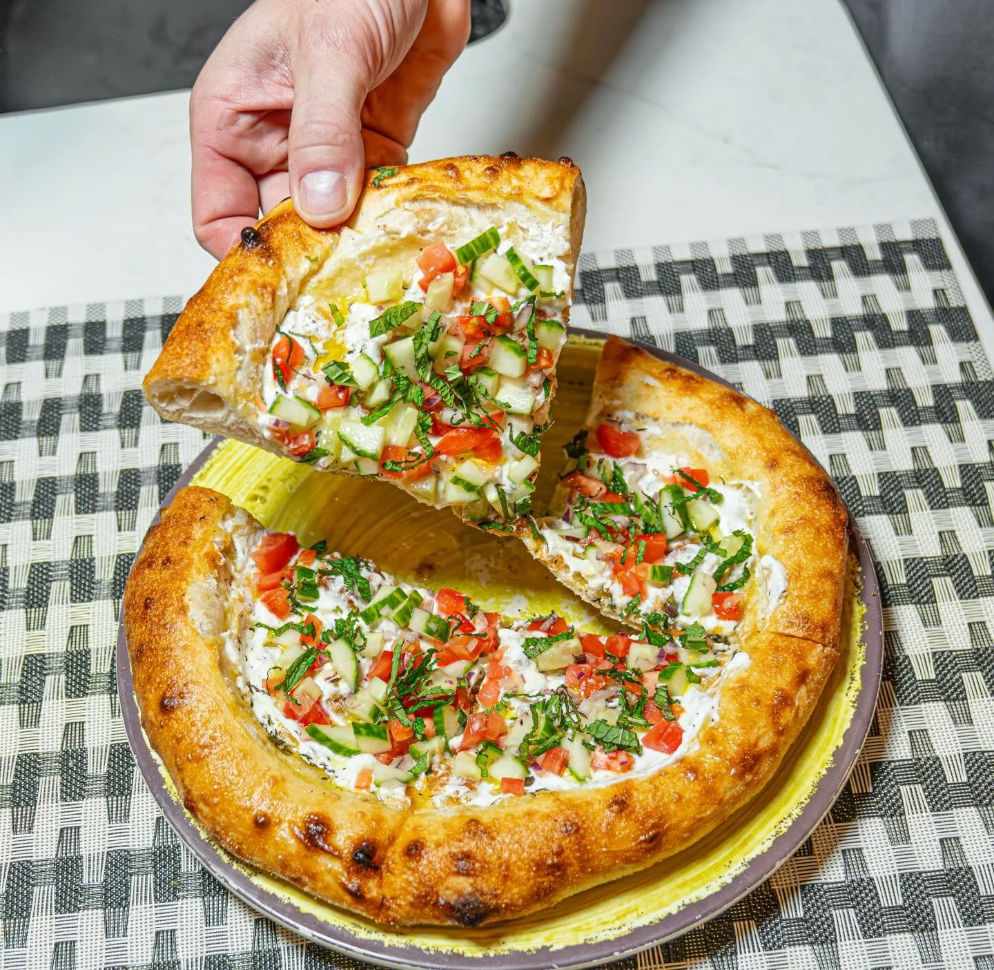 🚨 New Pizza On The Menu 🚨

Horiatiki Fire-tomato, cucumber, jalapeno and red onion mix / thyme and roasted garlic infused olive oil / Greek yogurt

It&rsquo;s Delicious!!! Come and get it tonight at Koma!