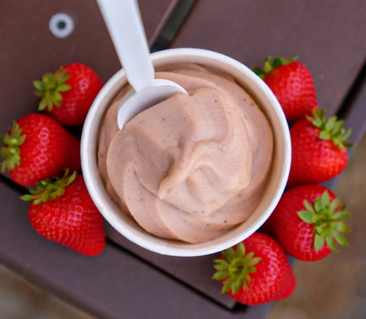 New Soft Serve Flavor 

Vegan Strawberry Sumac
Shortbread (Gluten-Free)

And Cardamom Orange Creamsicle

It&rsquo;s gonna be a hot week in the DMV come cool down at Koma!