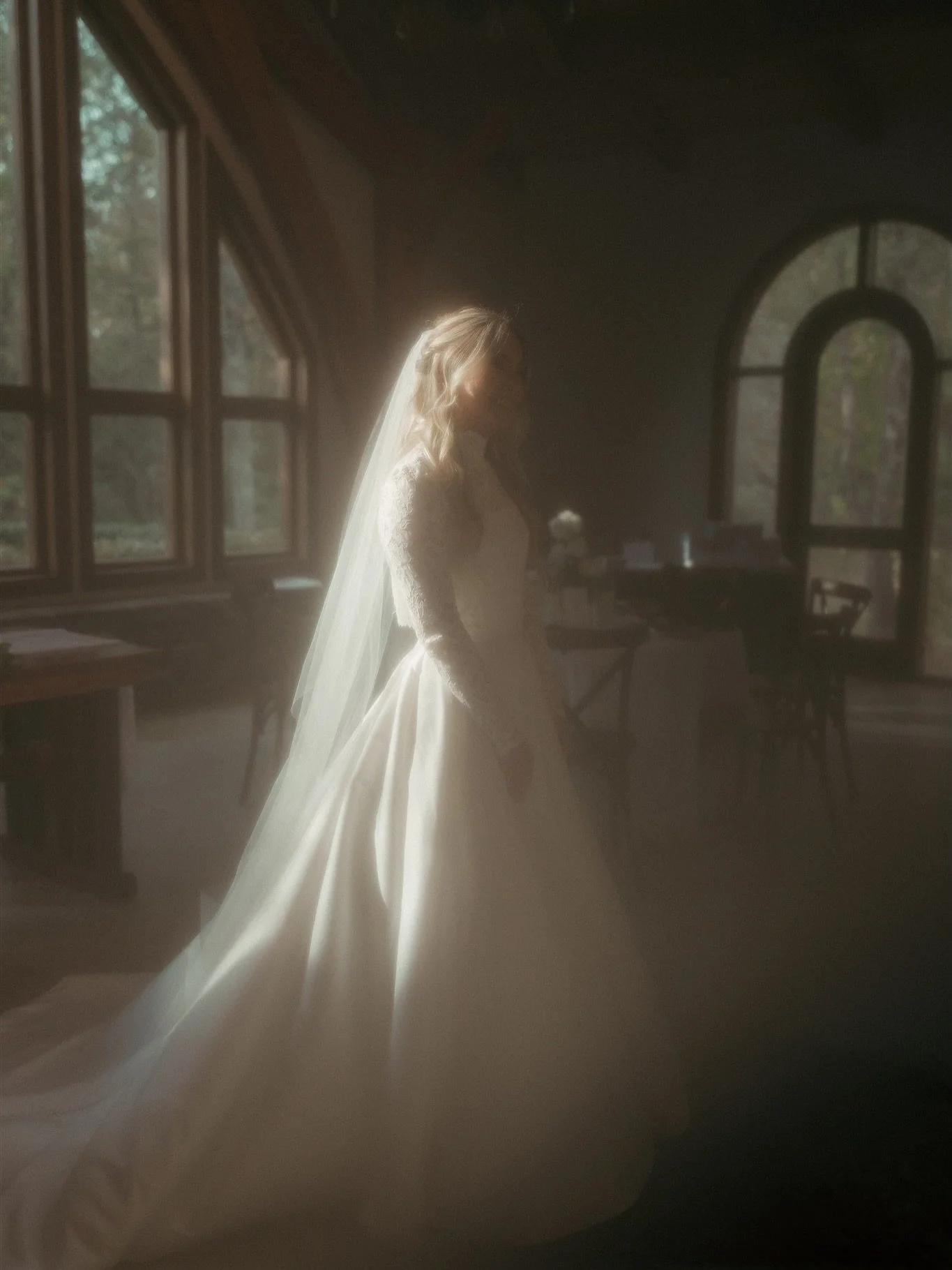 Kate &amp; I love dramatic lighting + a few spare seconds for some bridals on wedding day