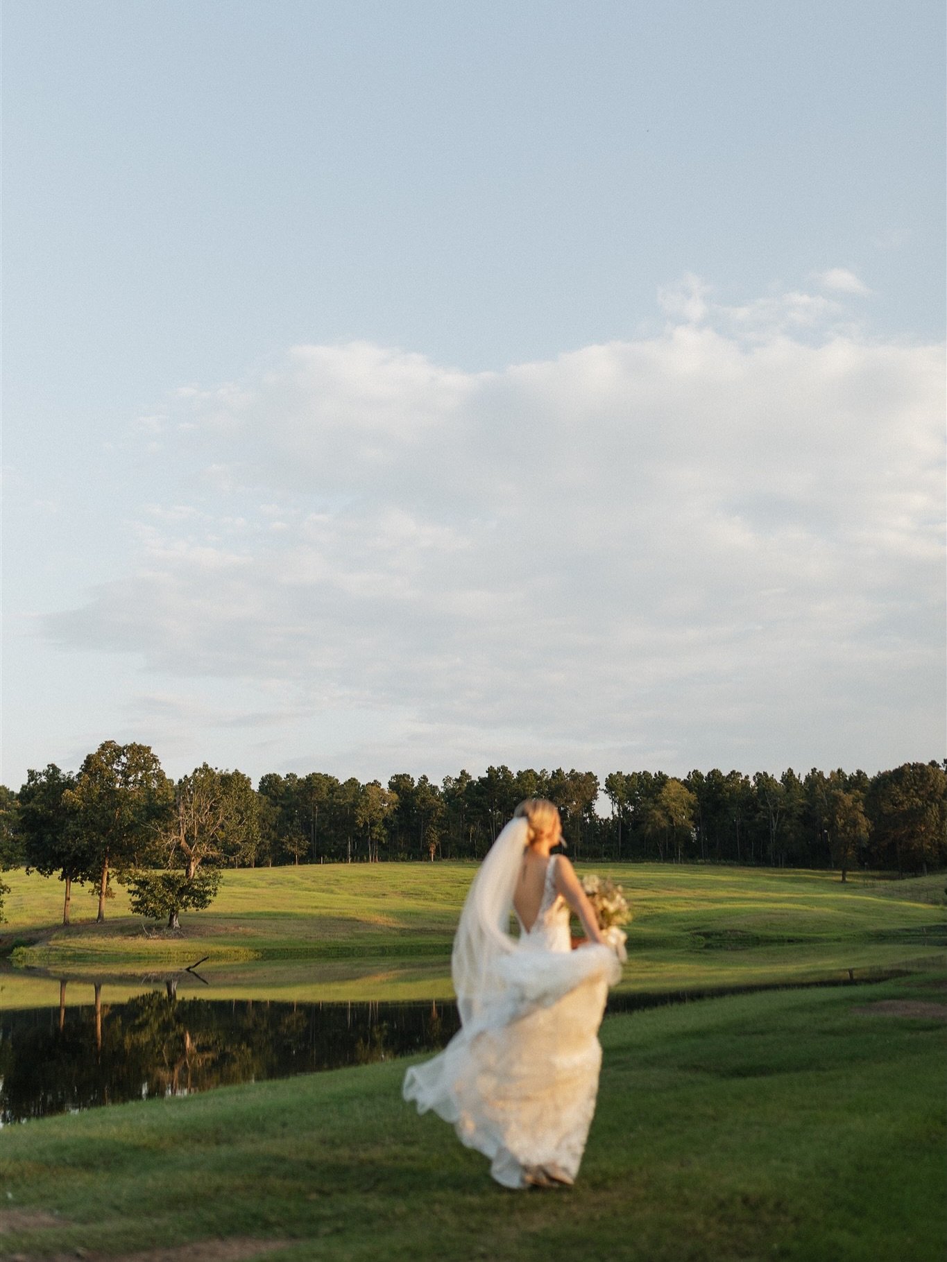 tell me what intentions you&rsquo;re setting for 2026! // I&rsquo;m trying to be more intentional about living in the moment + romanticizing my own life the way I do for others 🥹