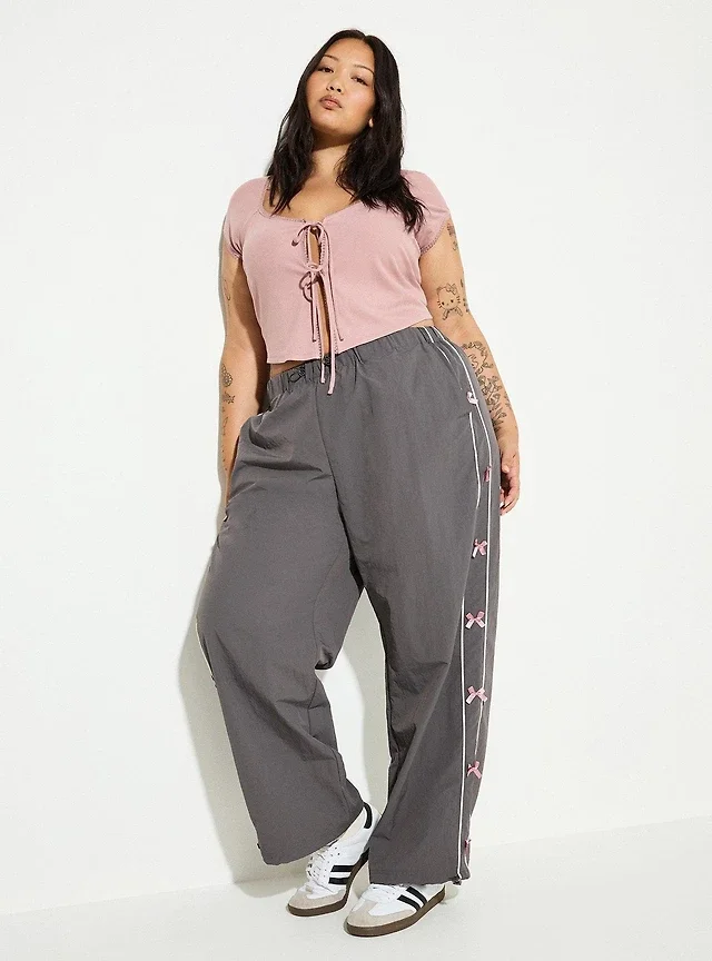 https%3A%2F%2Fcdn.torrid.com%2Fi%2Ftorrid%2F44320359_24566_hi_640x.webp