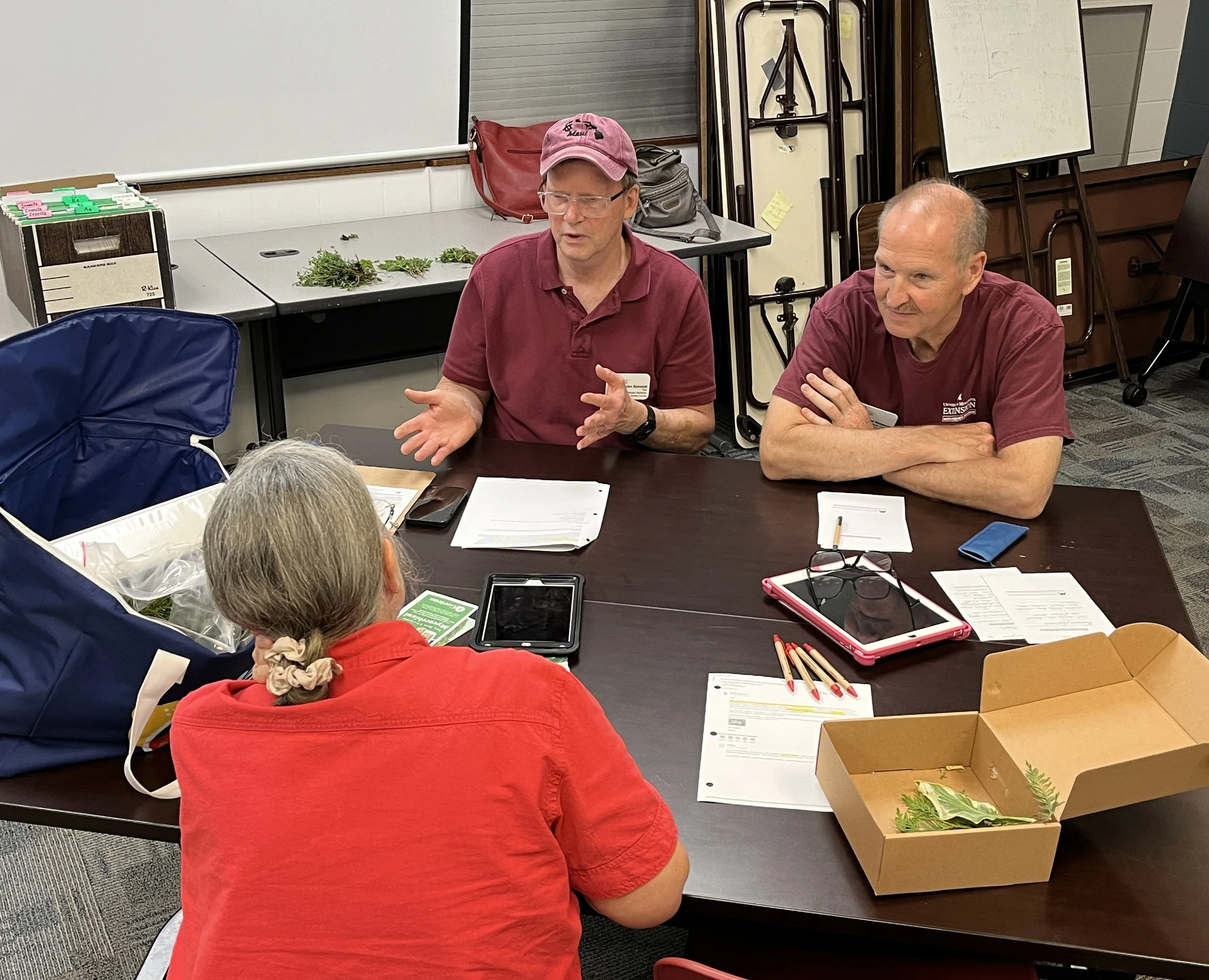 Got a Gardening Question?  Visit a Free Anoka County Master Gardener Diagnostic Clinic