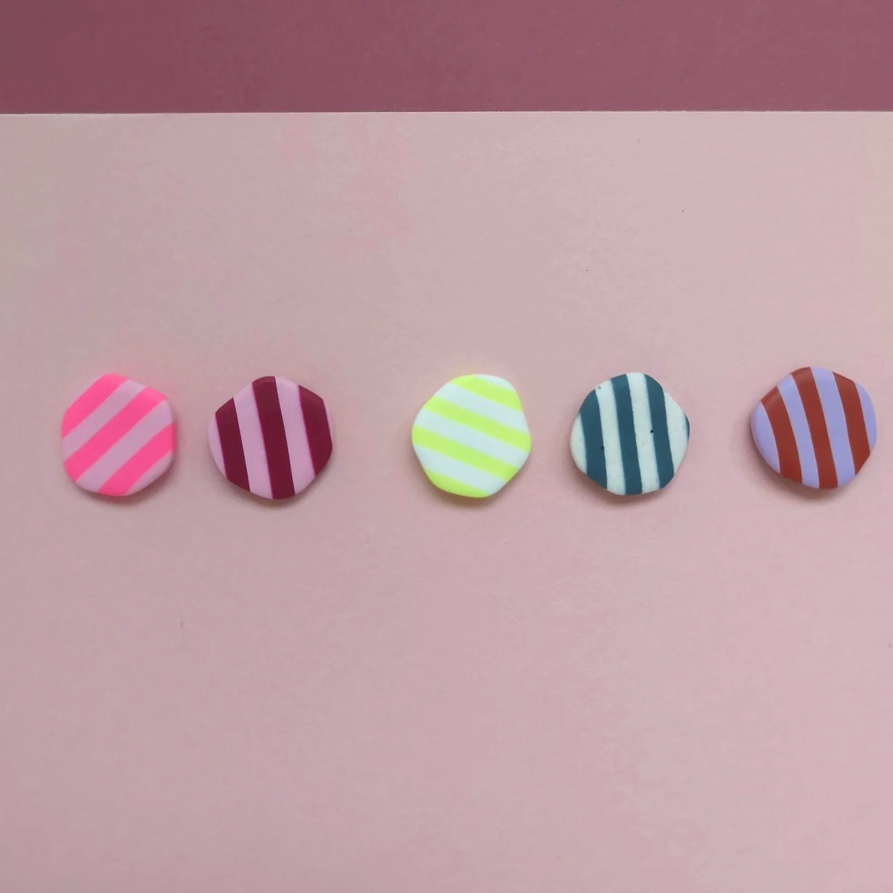 PEBBLE striped studs (+5 colours)