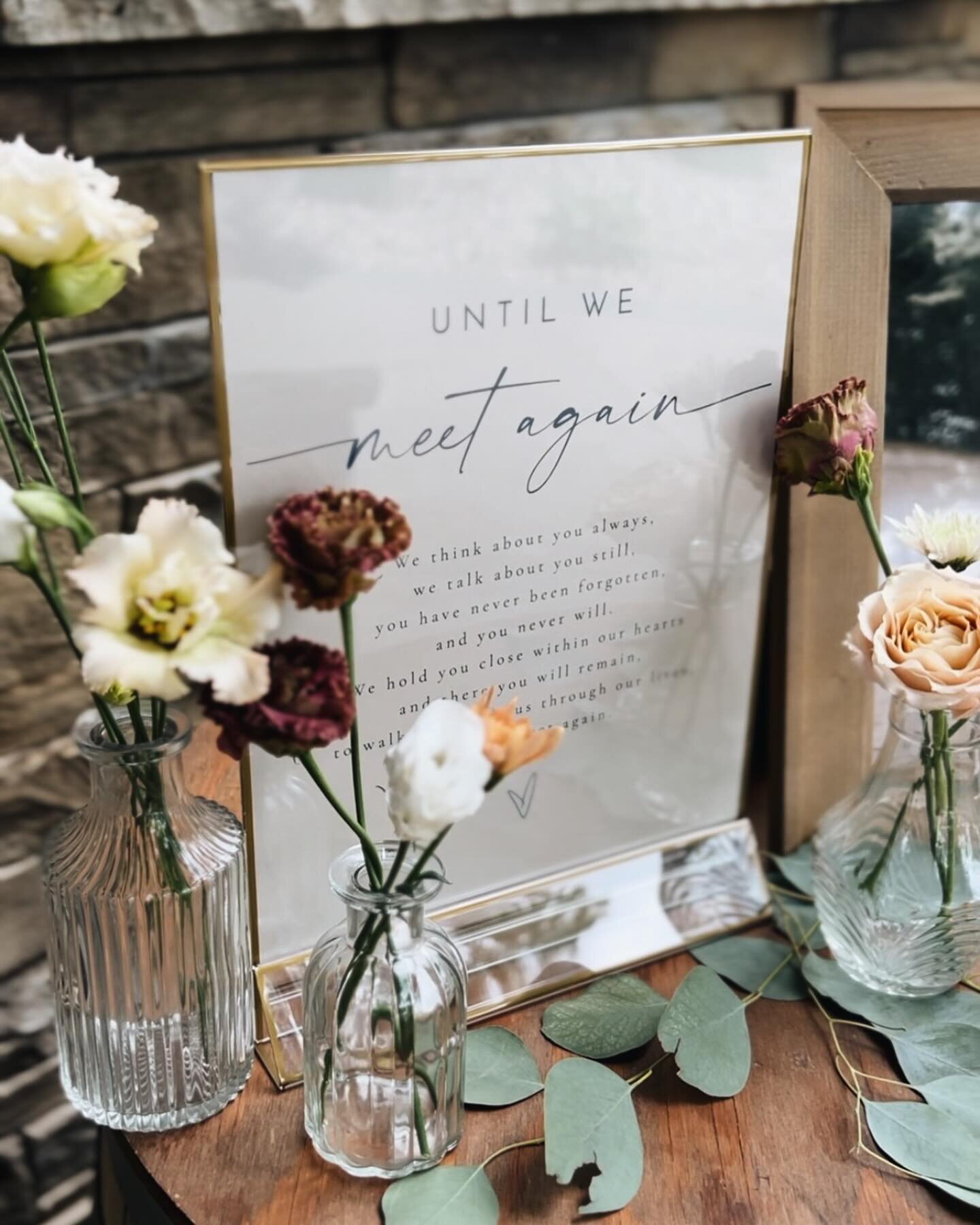 Brides&mdash; it is completely okay if you don&rsquo;t know exactly what you want before meeting with your florist! 

Throughout the design and consultation process, I&rsquo;ll help you identify your floral priorities and craft a design that flawless