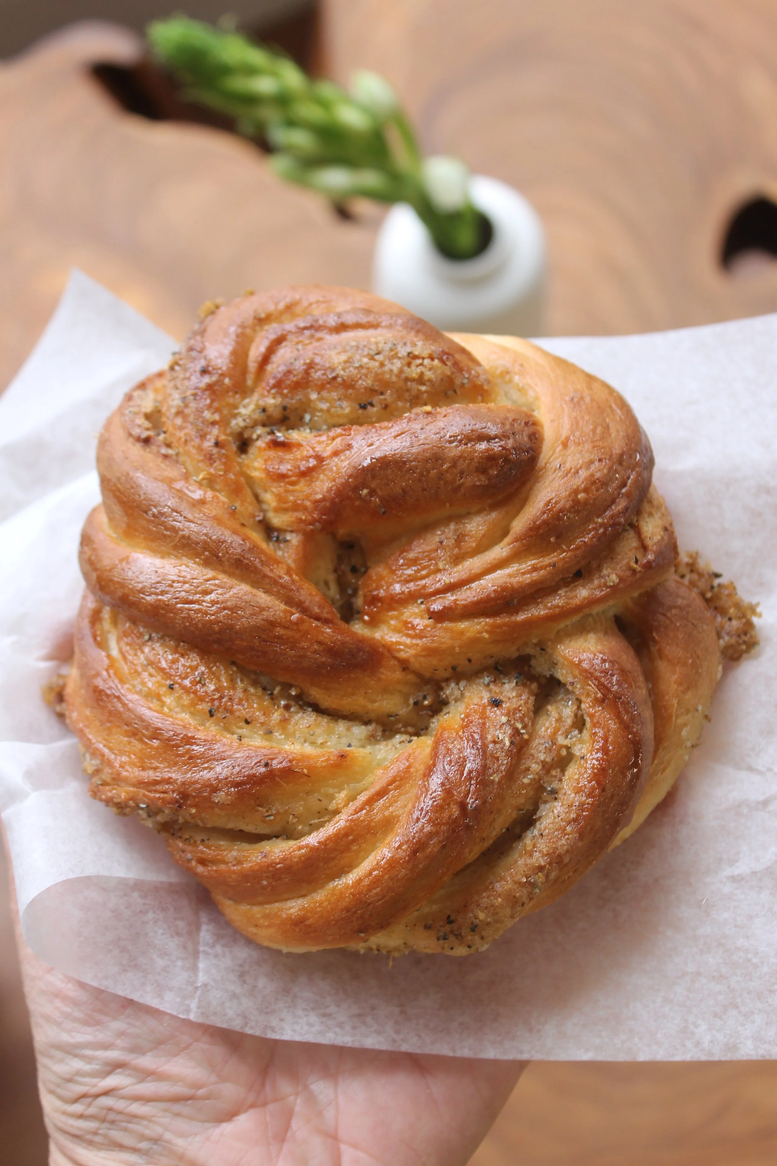 CARDAMOM KNOT BOX
