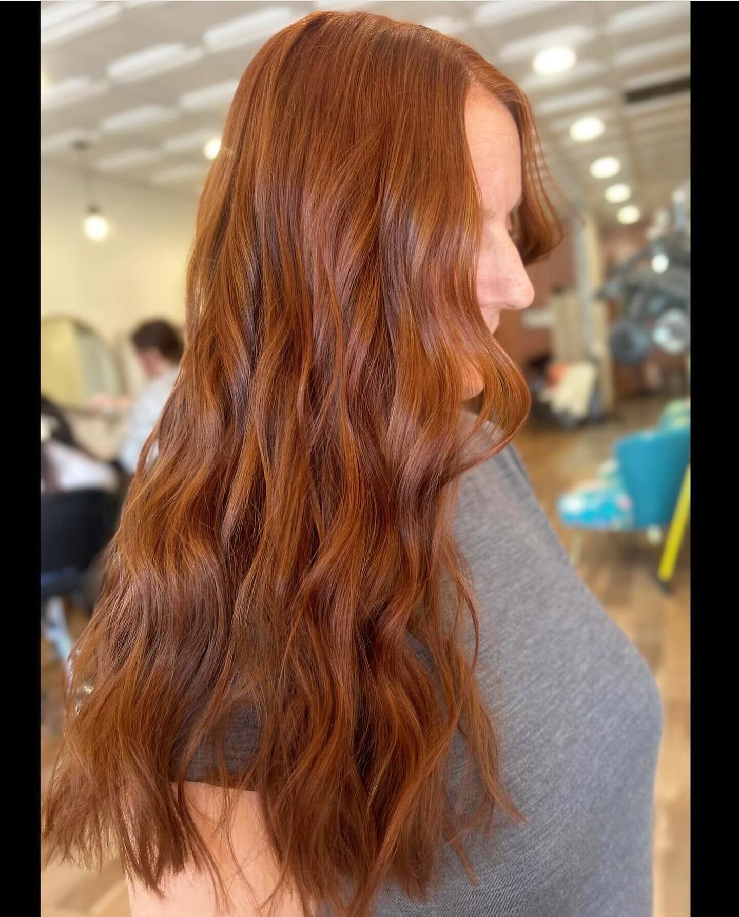 Copper Mane 🔥
@manes.by.chloe 
.
#trustandmanesalon #copper #copperhair #redhair