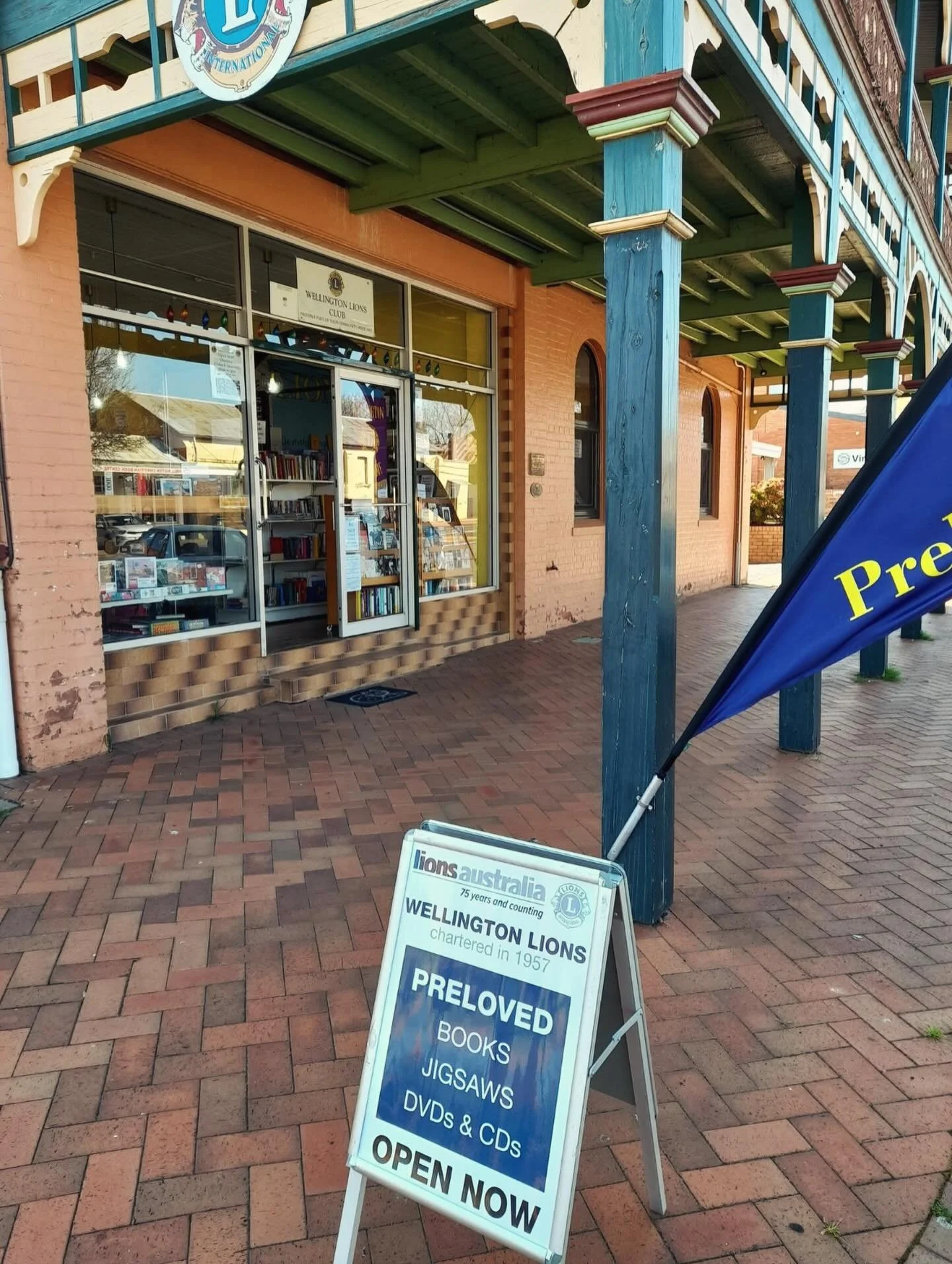 📚 So many books to choose from at the Lions Preloved Book Shop!

Re-love ♻️ Re-use ♻️ Re-cycle ♻️
Support your local Service Club, and thus, support our community 💛

✨ We know people in Geurie have been looking for a place to donate pre-loved books