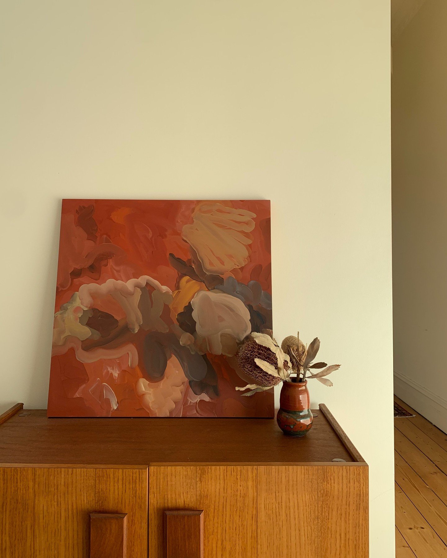 One of many paintings that have found their way into your beautiful homes, this one in Naarm/Melboourne. I always love to see where my pieces end up. Leaving traces of the north west and its landscapes across the rest of the continent. 

Feel free to