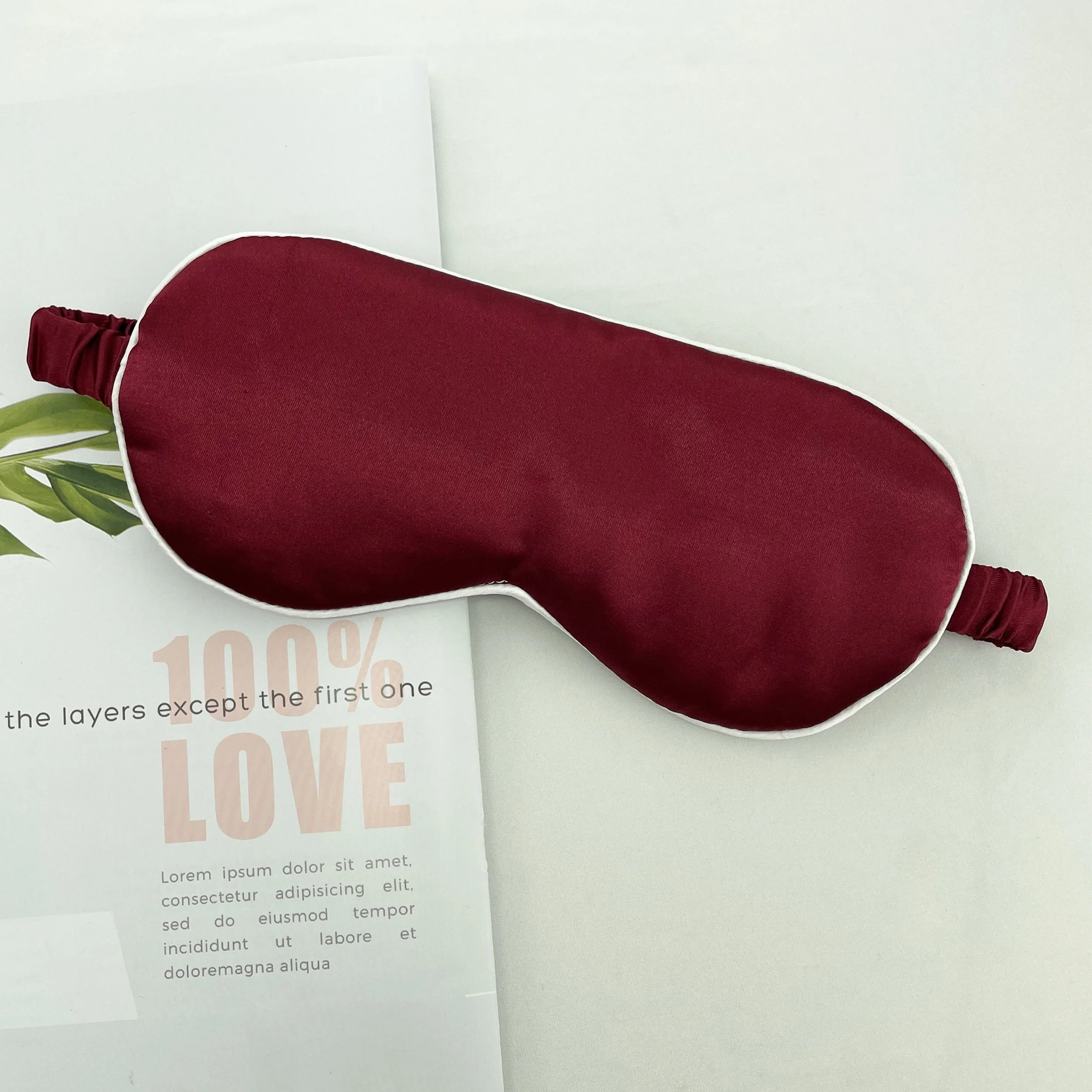 Masque de nuit en satin