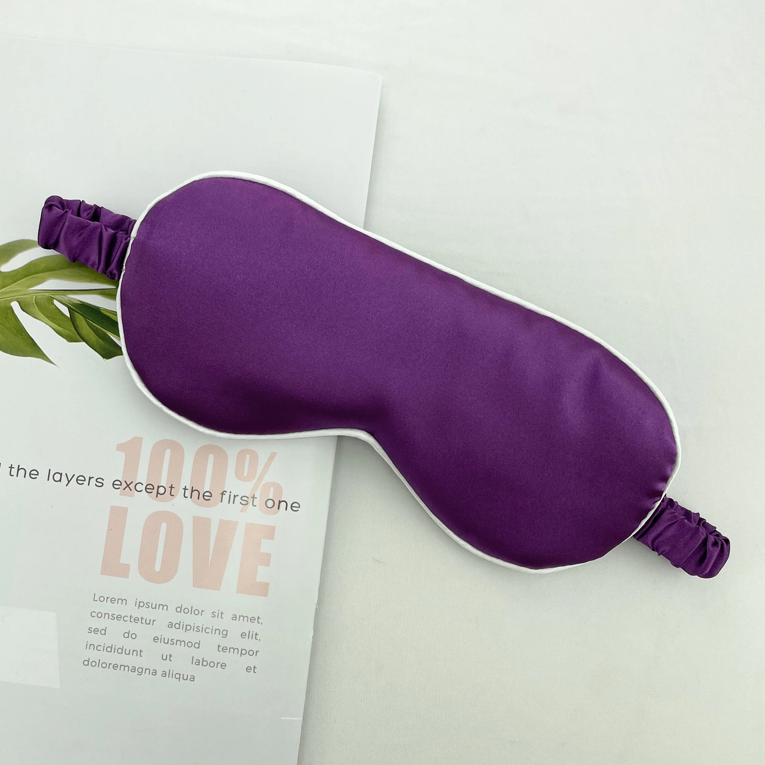 Masque de nuit en satin