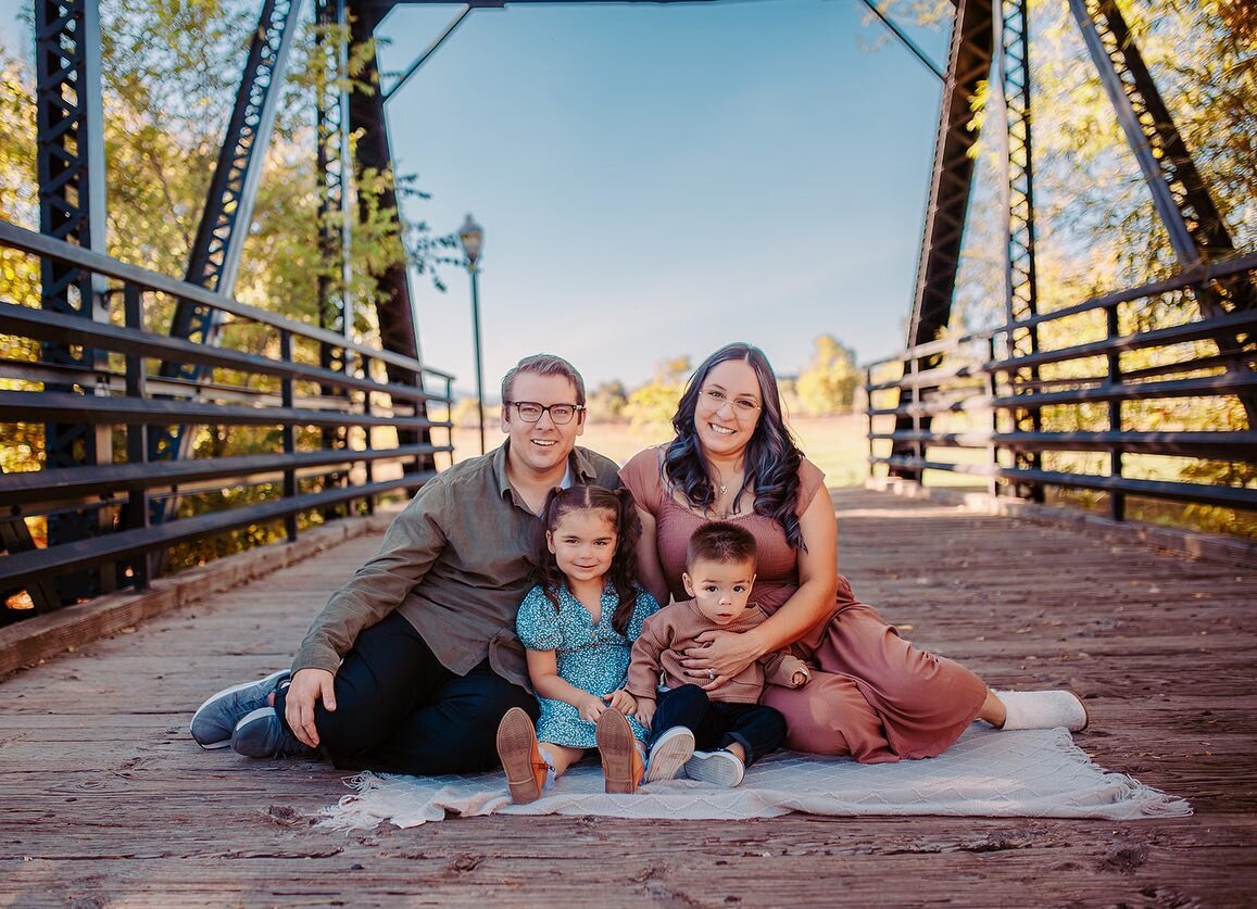 Blessed is an understatement. I cannot believe I had the privilege of capturing my best friend and her beautiful family after 19 years of friendship. The McCartneys melt my soul &hearts;️.
.
.
.
.
.

#coloradofamilyphotographer #coloradofamilyportrai