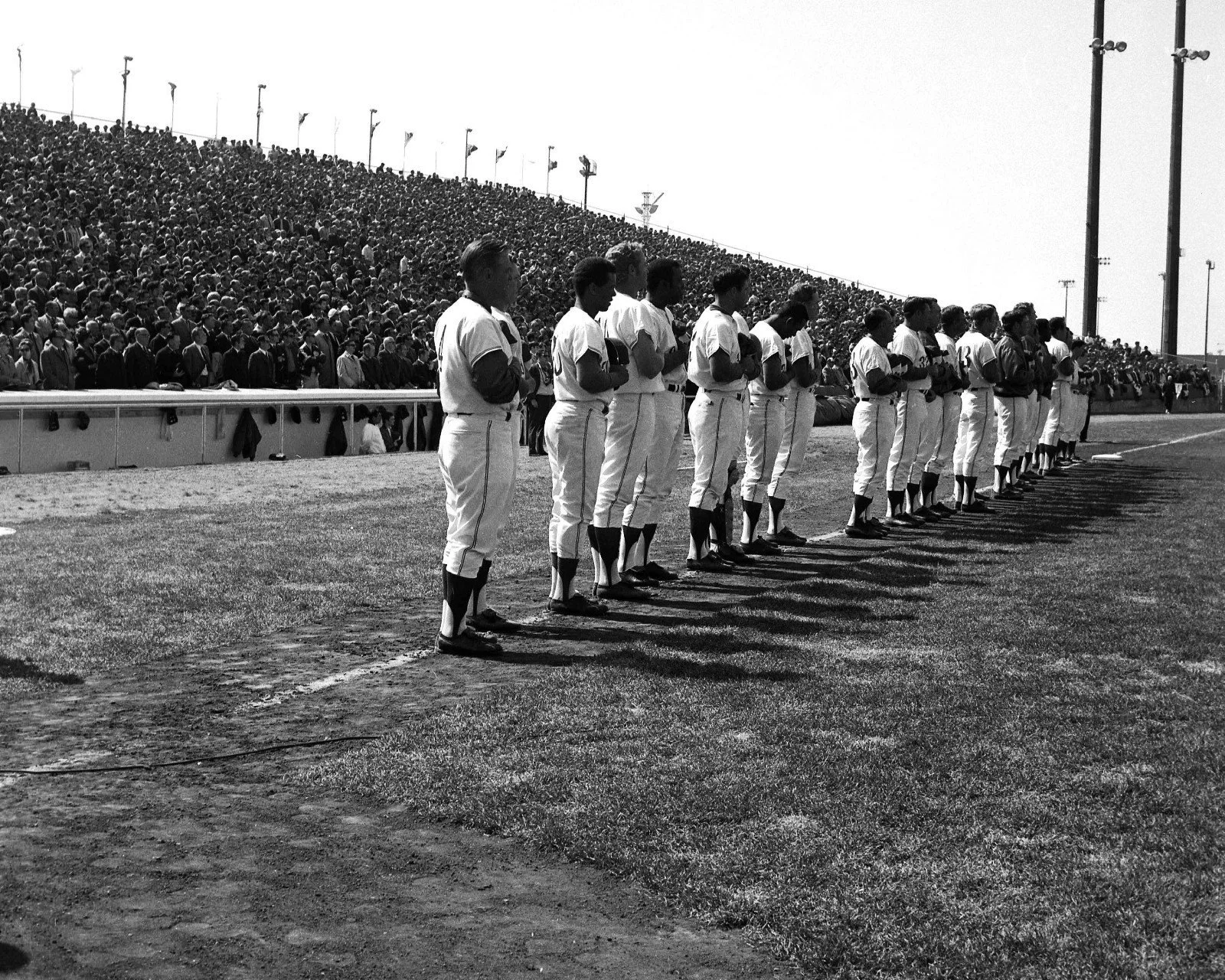 1969 EXPOS OPENING DAY LINING UP FOR ANTHEM.JPG
