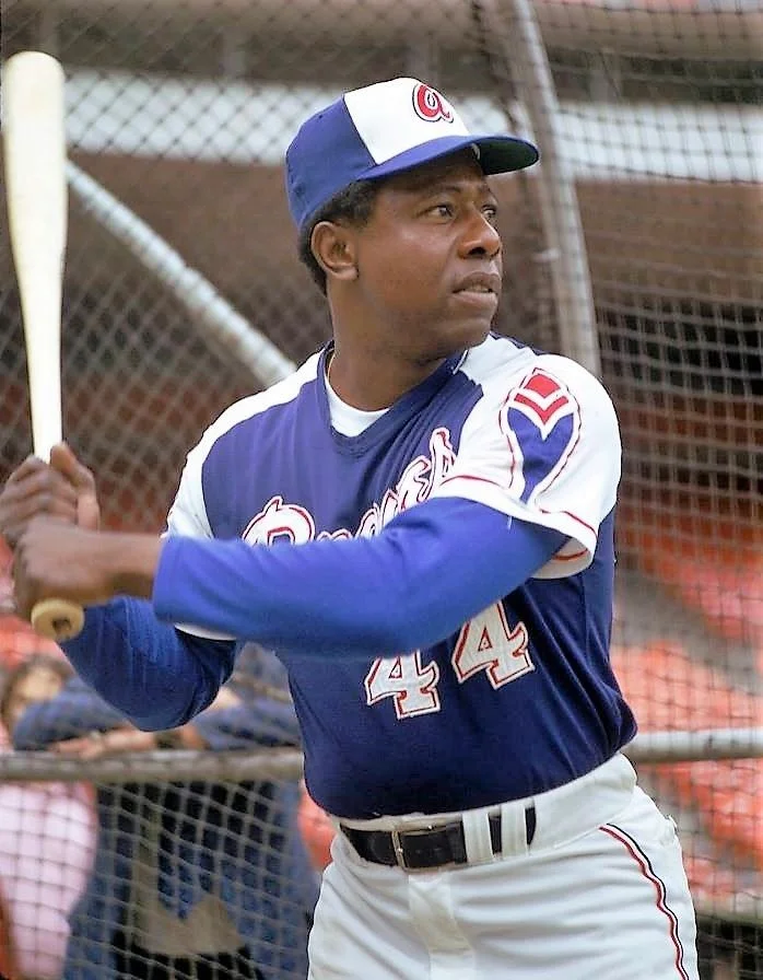 AARON HANK BP w Braves early '70s.jpg