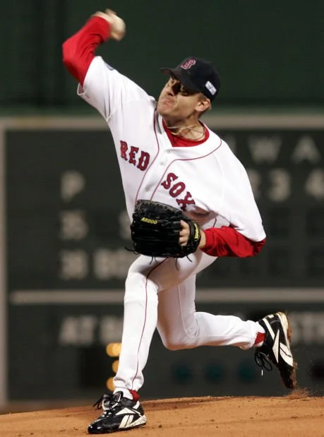 SCHILLING CURT w Boston during WS pitching at home.jpg