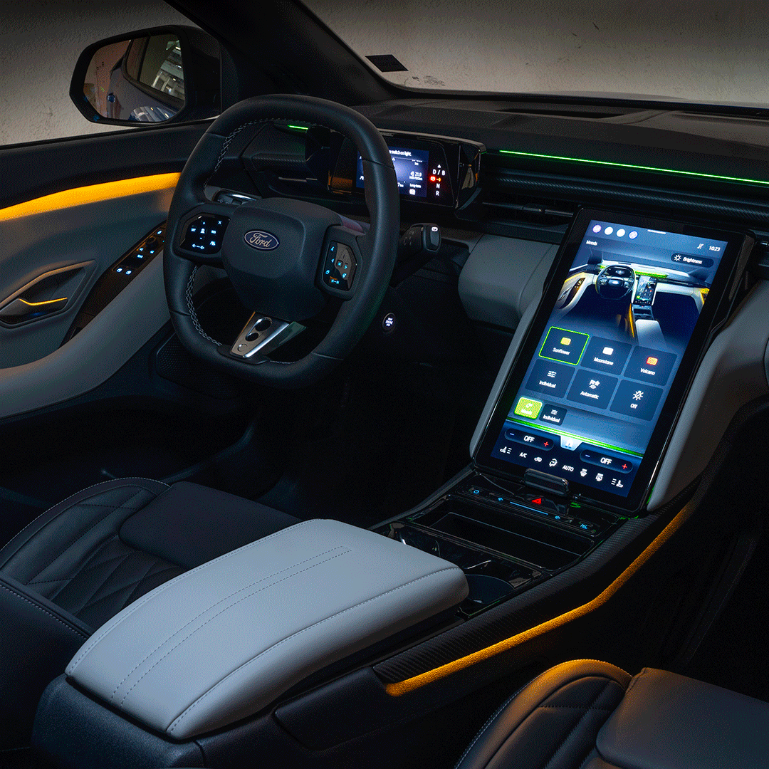 2024_FORD_CAPRI_Interior_63.gif