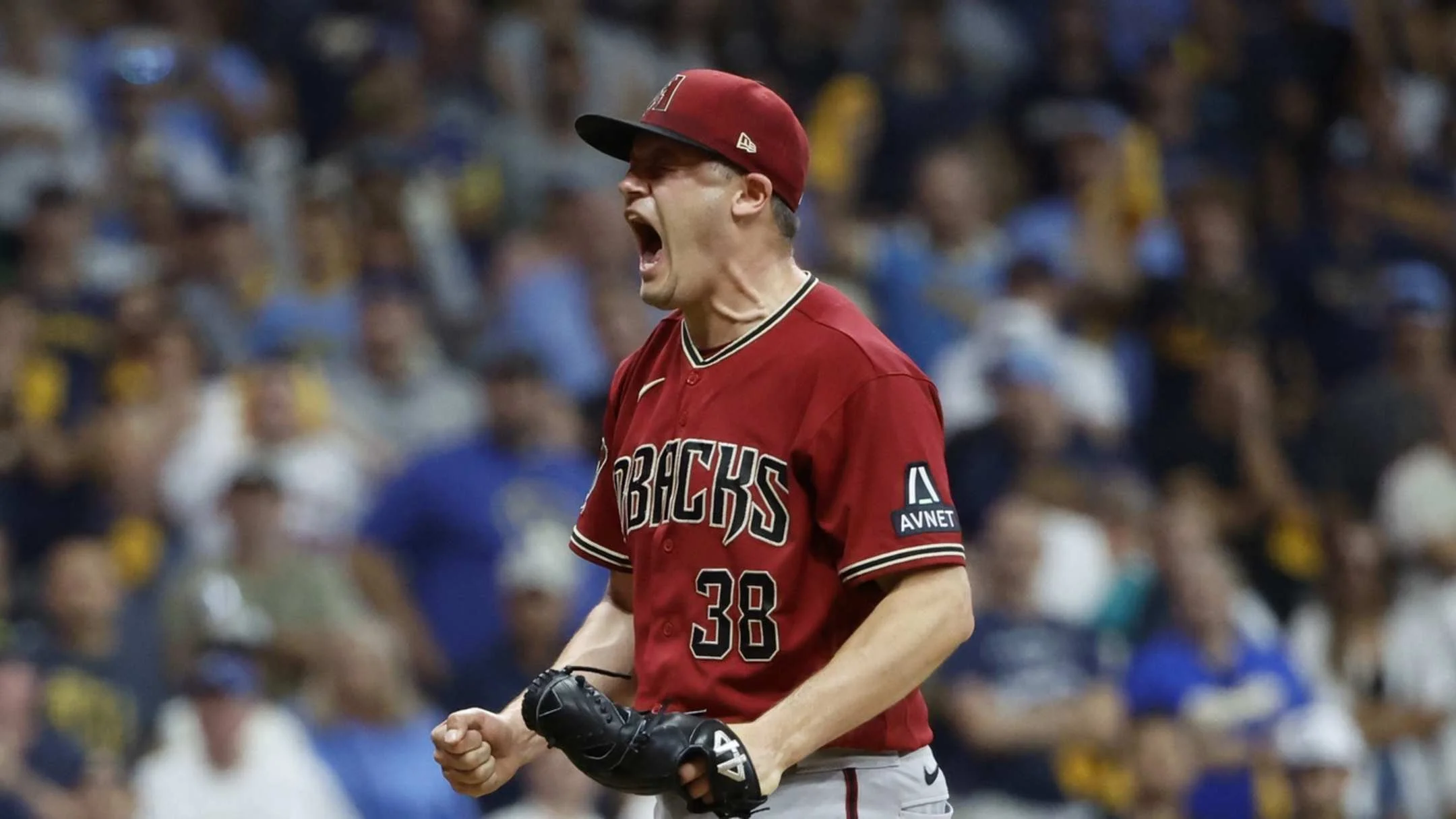 Who Will Close Games In The Desert?