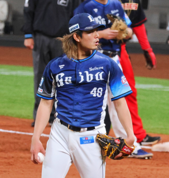 Tatsuya Imai pitching with the Seibu Lions