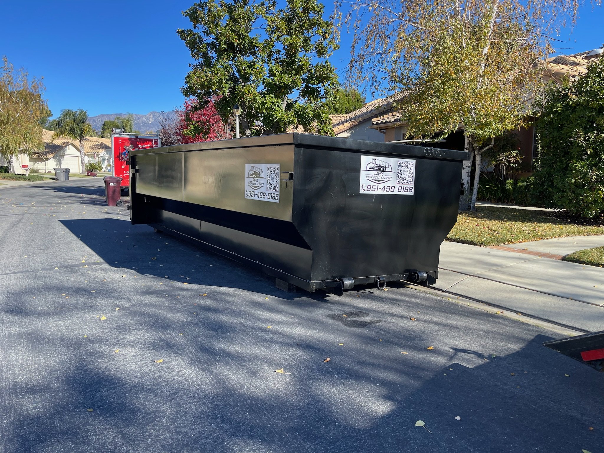 24 yarder Dumpster.jpeg