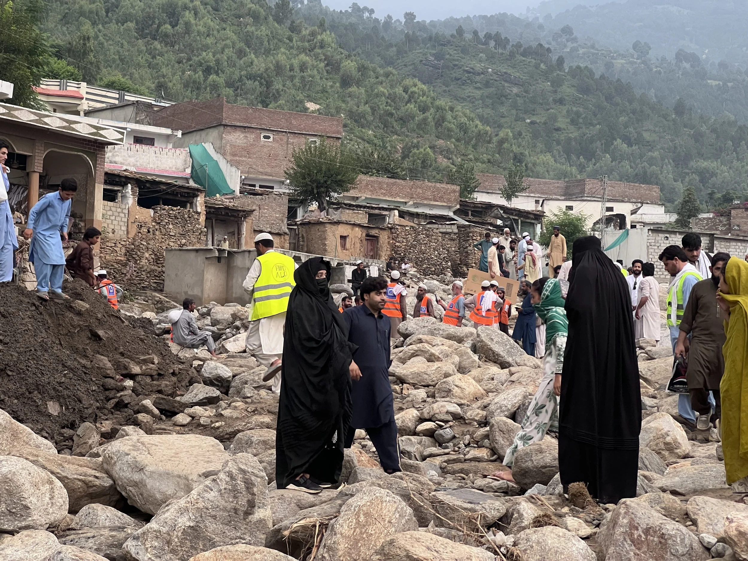 Women Struggle for Reliable Healthcare After Pakistan’s Floods