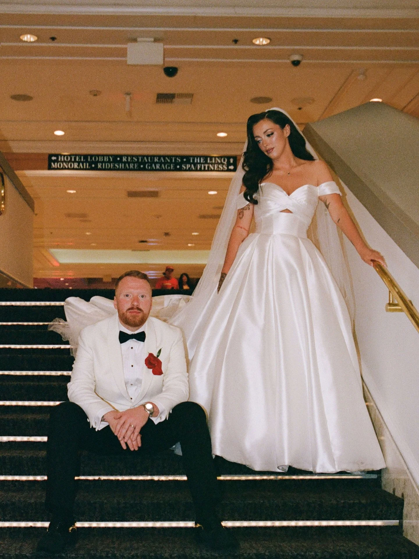 My beautiful Scottish bride, Lauren! 🏴󠁧󠁢󠁳󠁣󠁴󠁿

Photographer: @analogelopements 
MUA: @andiep.artistry 
Hair: @tiangcohair