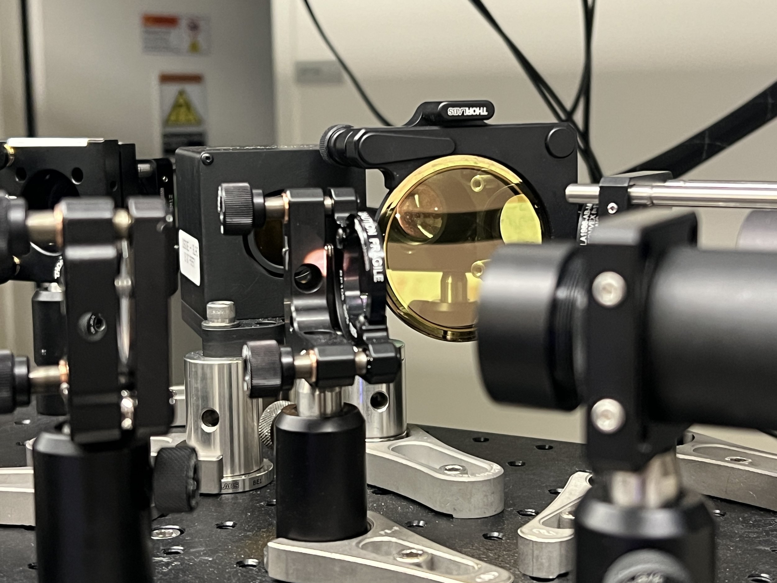 Mirrors and lasers at the Nanoscale and Quantum Photonics Lab at Stanford University