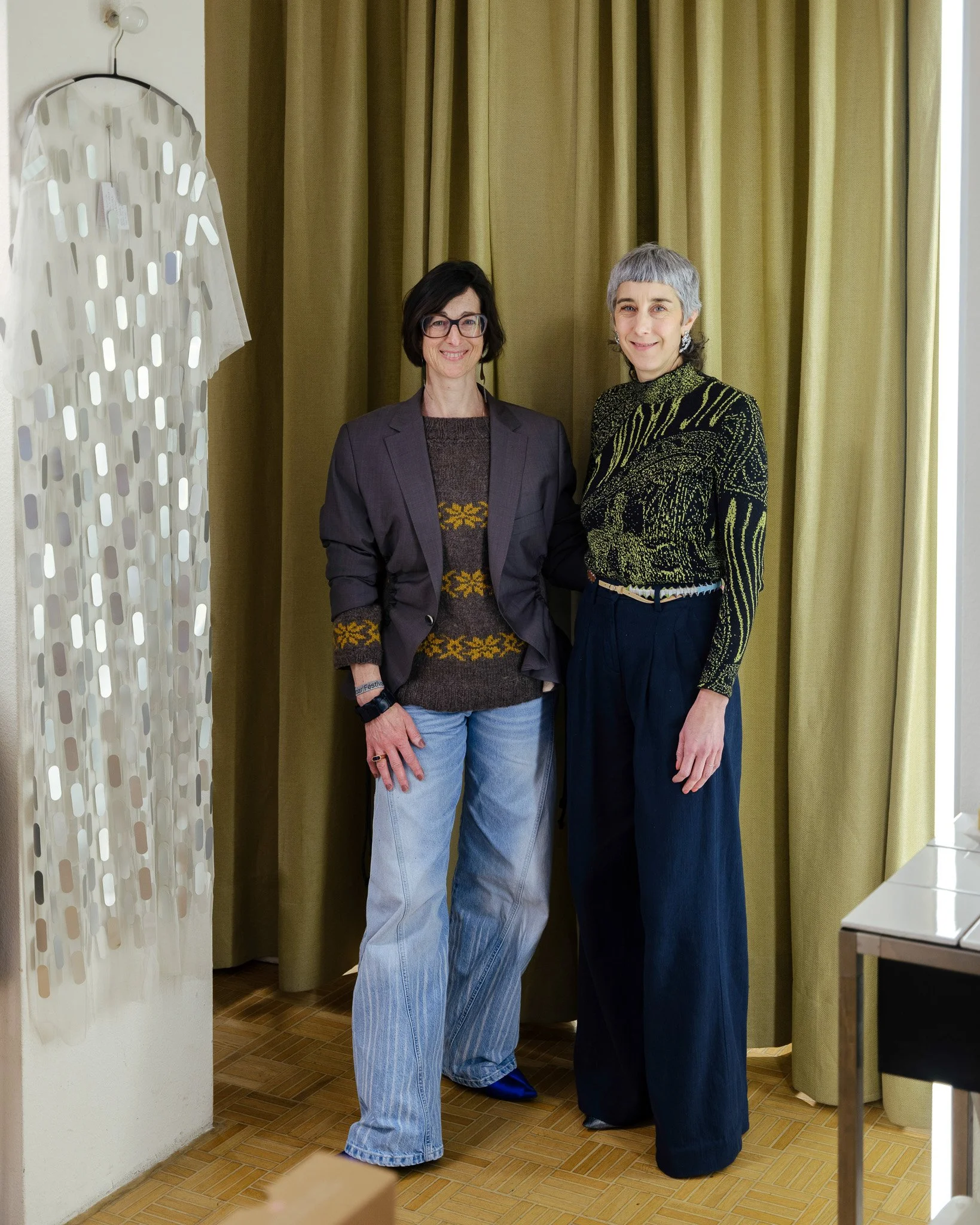 Portrait des deux créatrices de la marque Blanche, Bâle; Portrait of the two founders of Blanche, Basel; Porträt der beiden Gründerinnen von Blanche, Basel