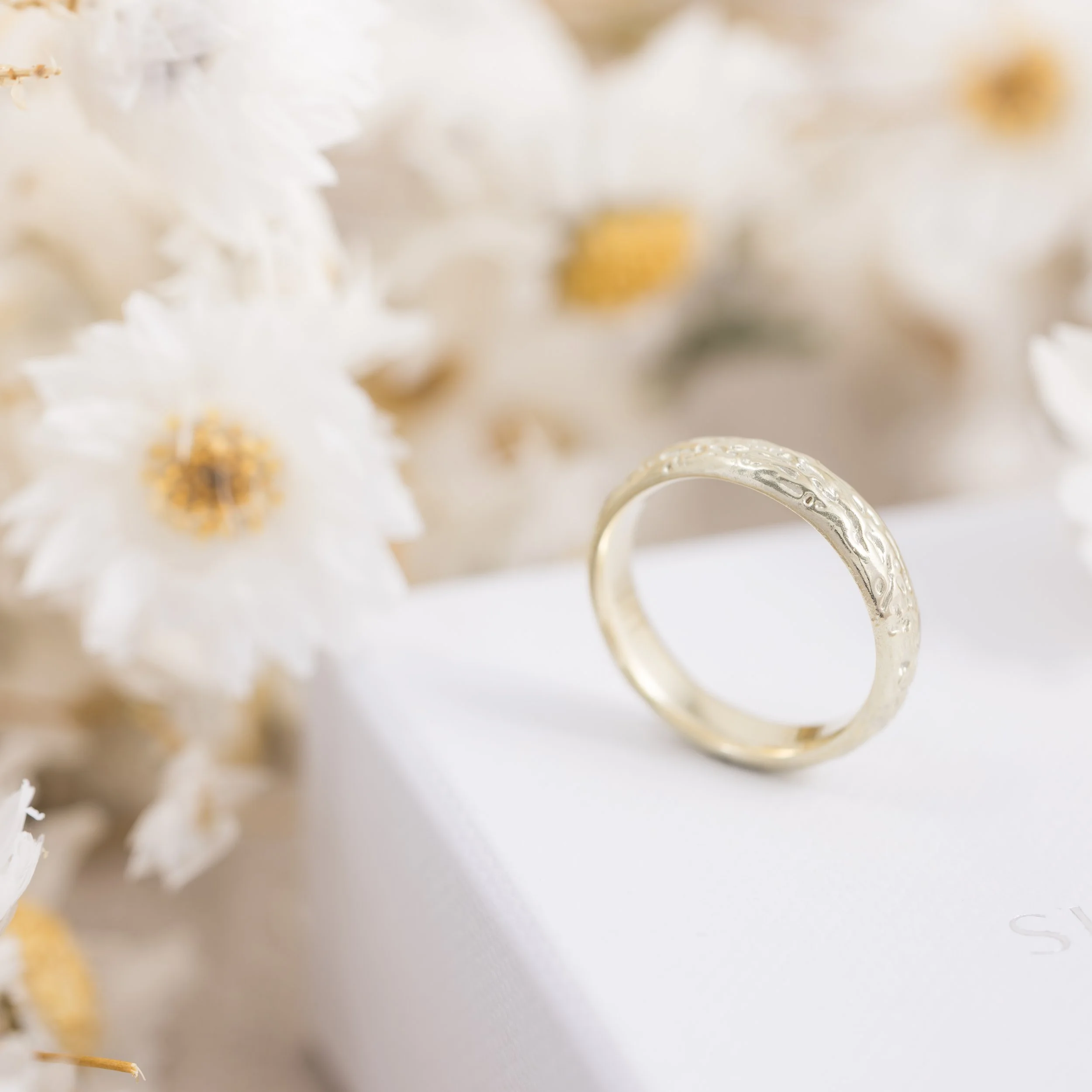 Organic-Wedding-Ring-14ct-Gold-006-w.jpg