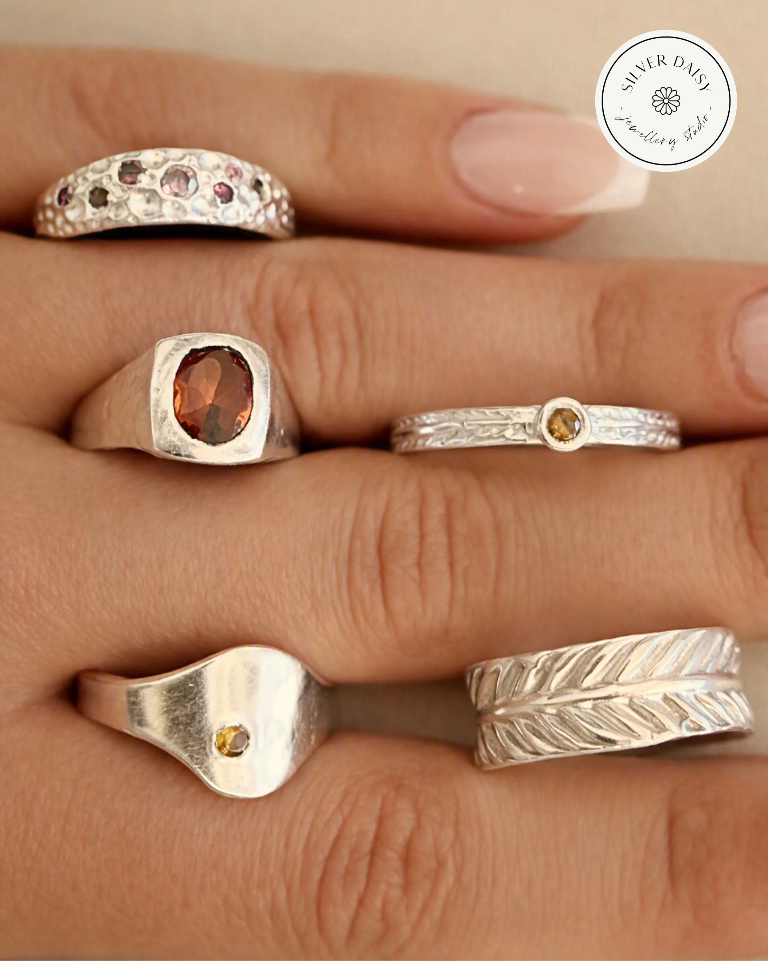 Give the gift of making.

Our stone‑setting silver clay workshop is all about creating something personal &mdash; choosing a stone, designing your ring, and watching it come to life in your fingers. What could you create?

If you&rsquo;re looking for