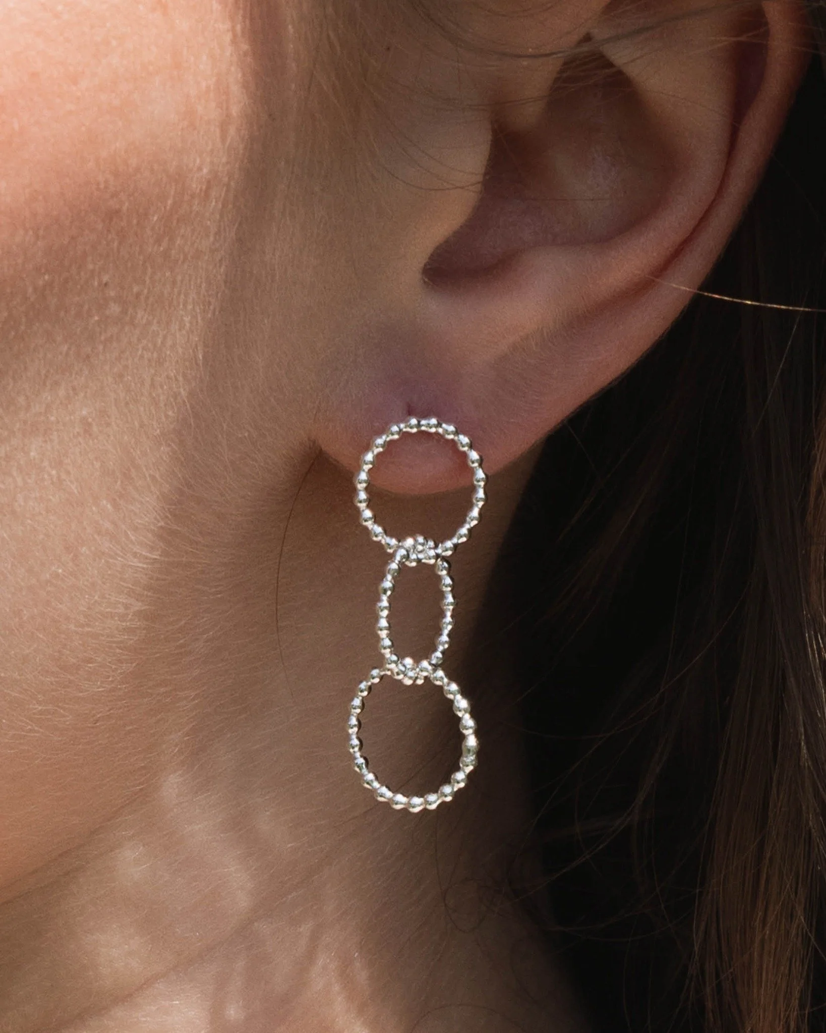Silver Multi Ring Drop Earrings

For when you want your silver jewellery to make just a little more of a statement&hellip;

Meet our Silver Multi Ring Drop Earrings - an elegant combination of silver hoops, delicate movement and beautiful texture.

D