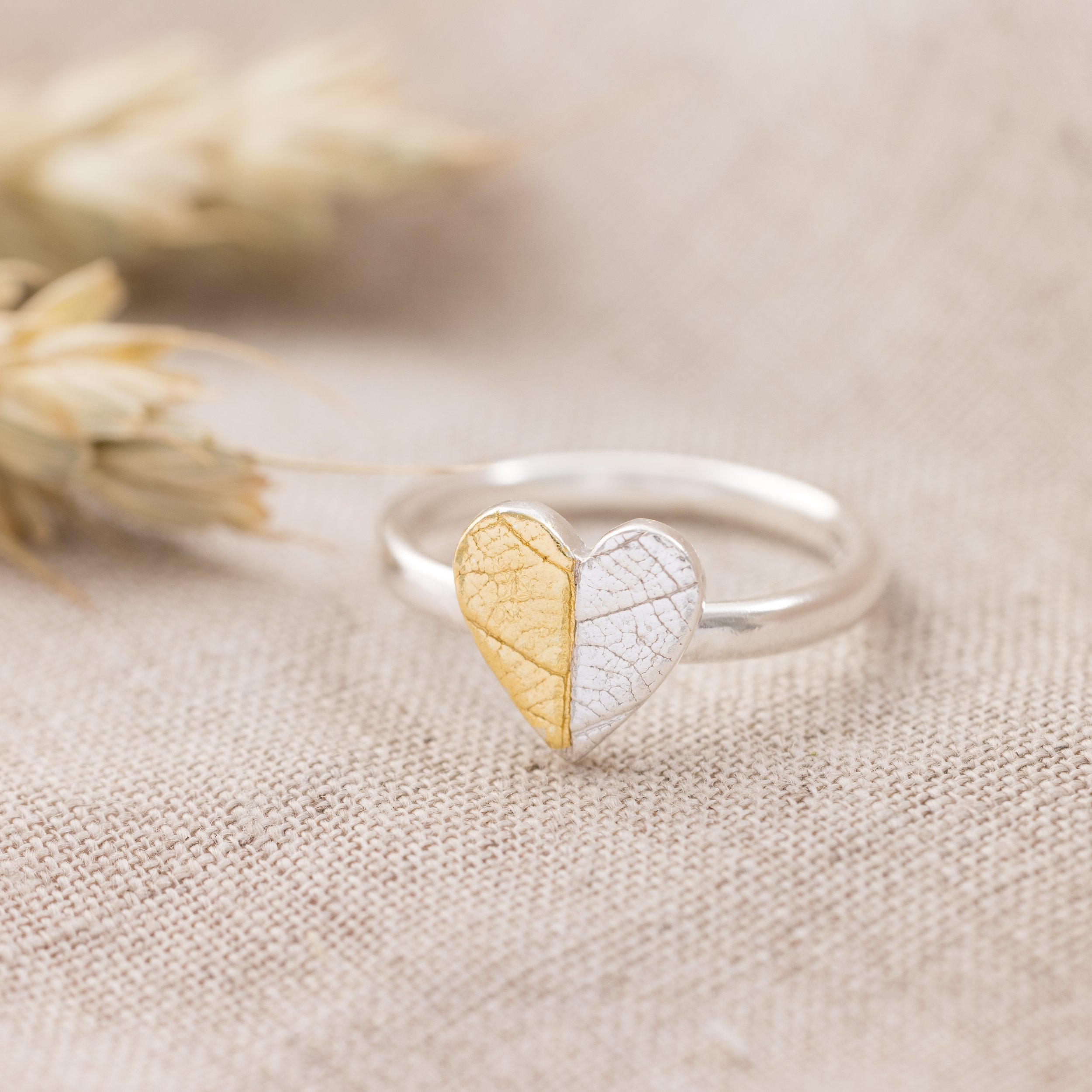 Keum-Boo-Heart-Leaf-Ring-Medium-2-012-w.jpg