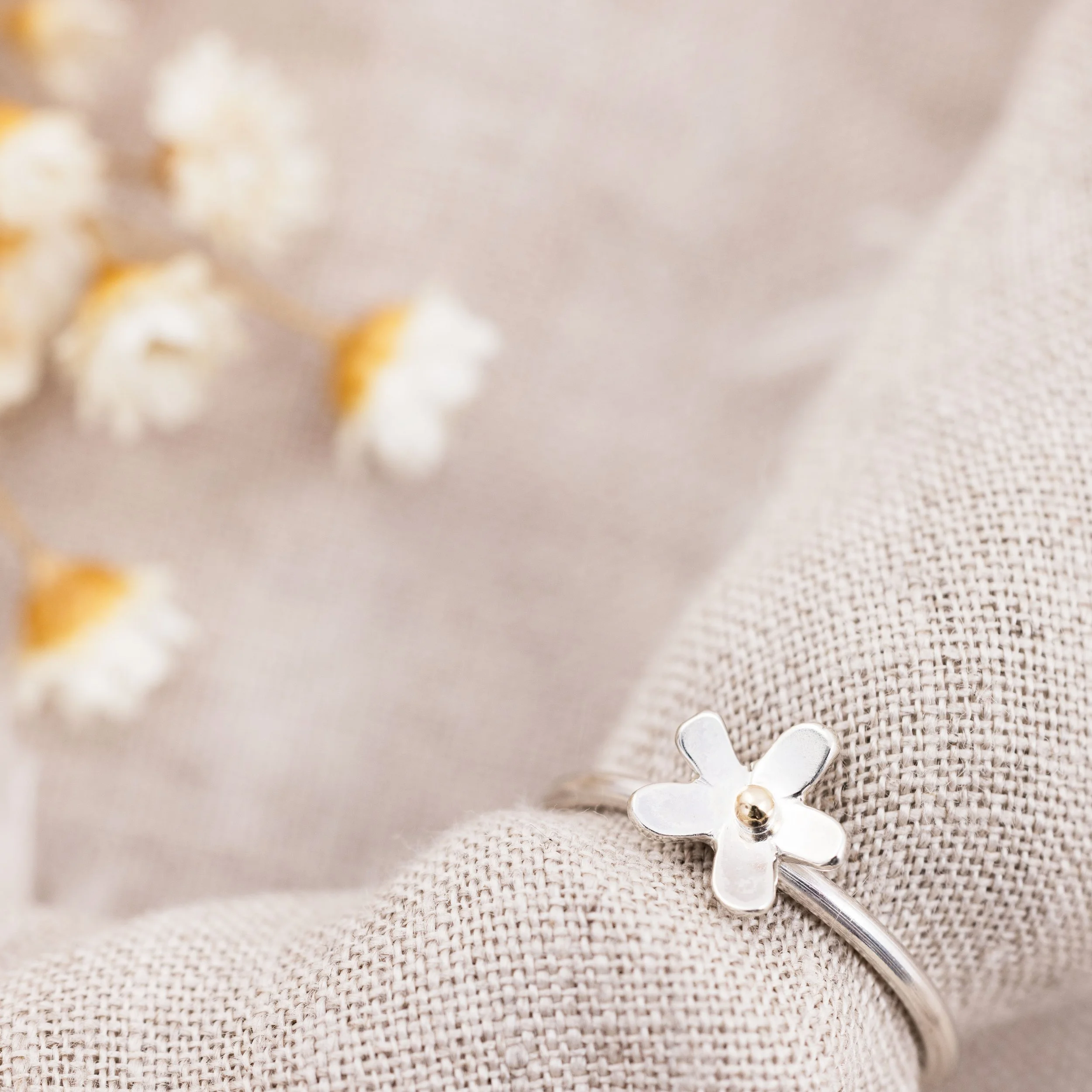 Silver-Daisy-Ring-Mini-014-w.jpg