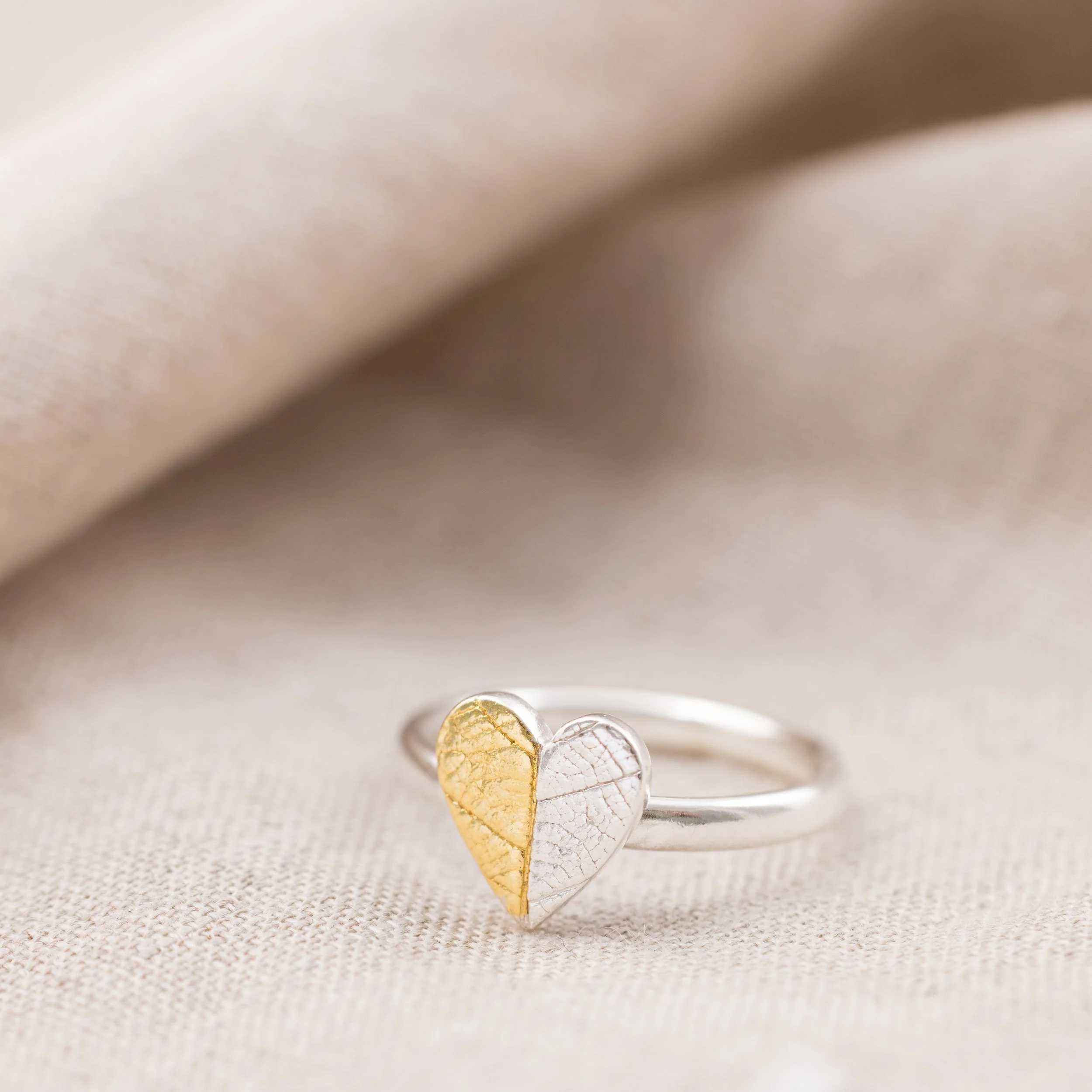Keum-Boo-Heart-Leaf-Ring-Medium-2-007-w.jpg