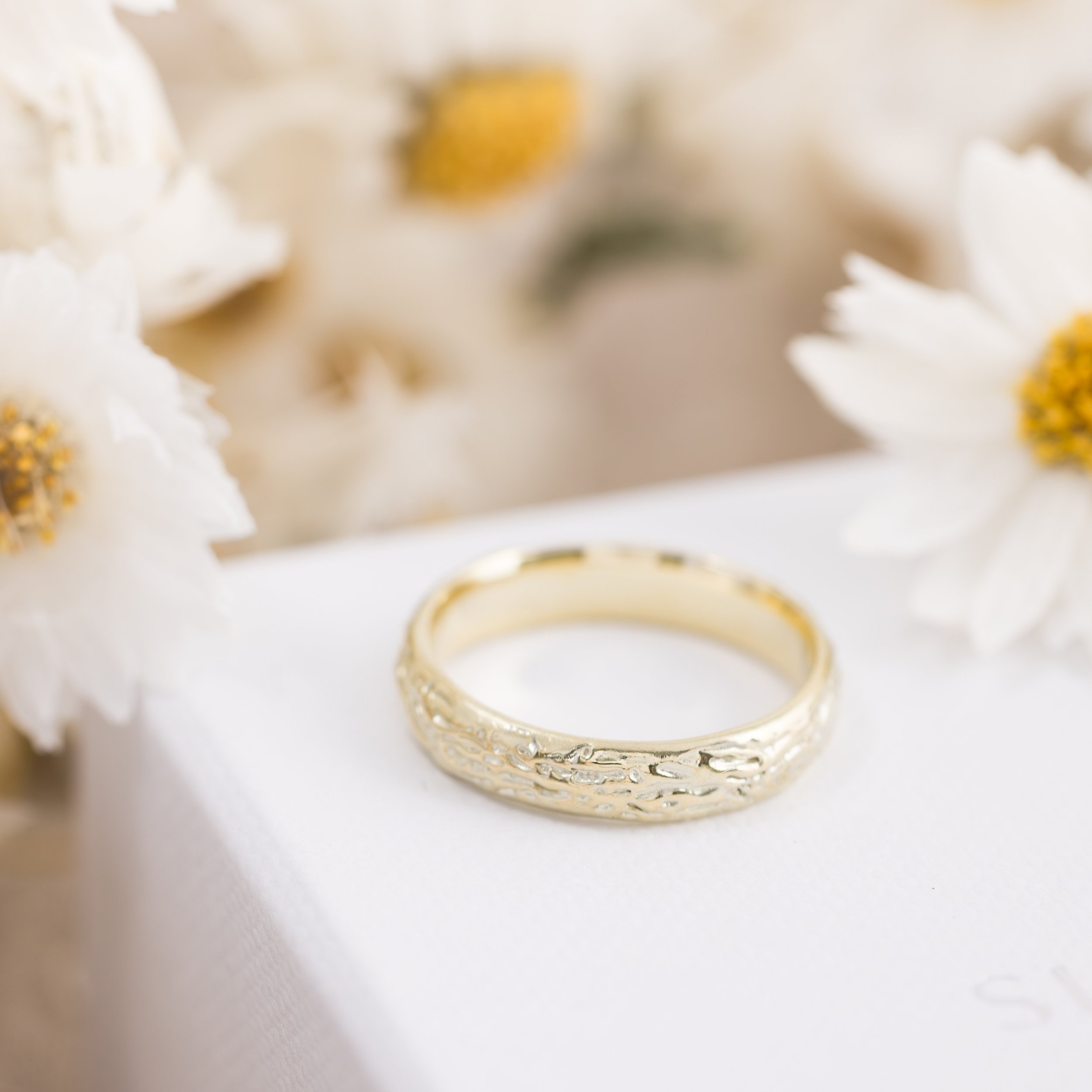 Organic-Wedding-Ring-14ct-Gold-003-w.jpg