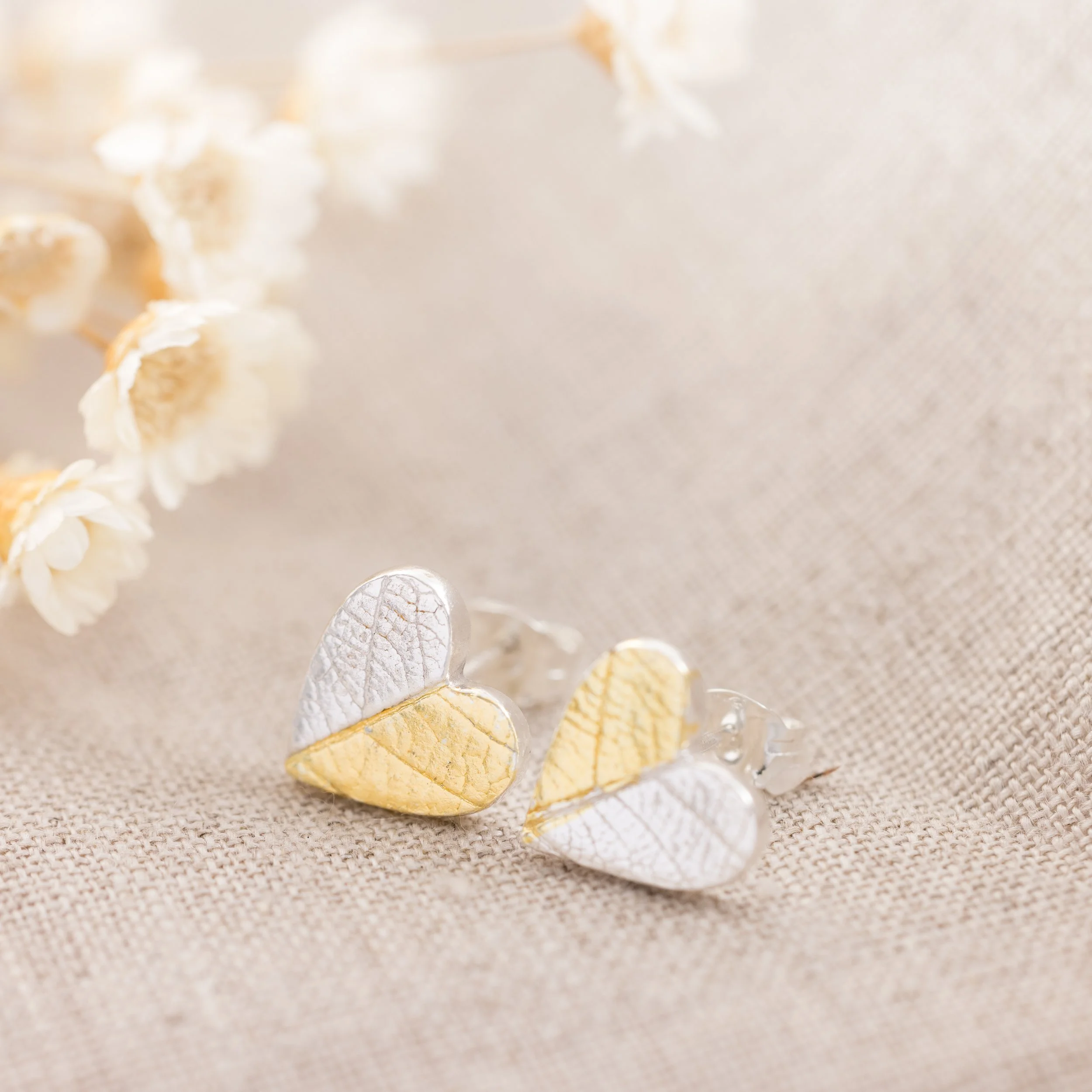 Keum-Boo-Heart-Leaf-Stud-Earrings-Medium-2-011-w.jpg
