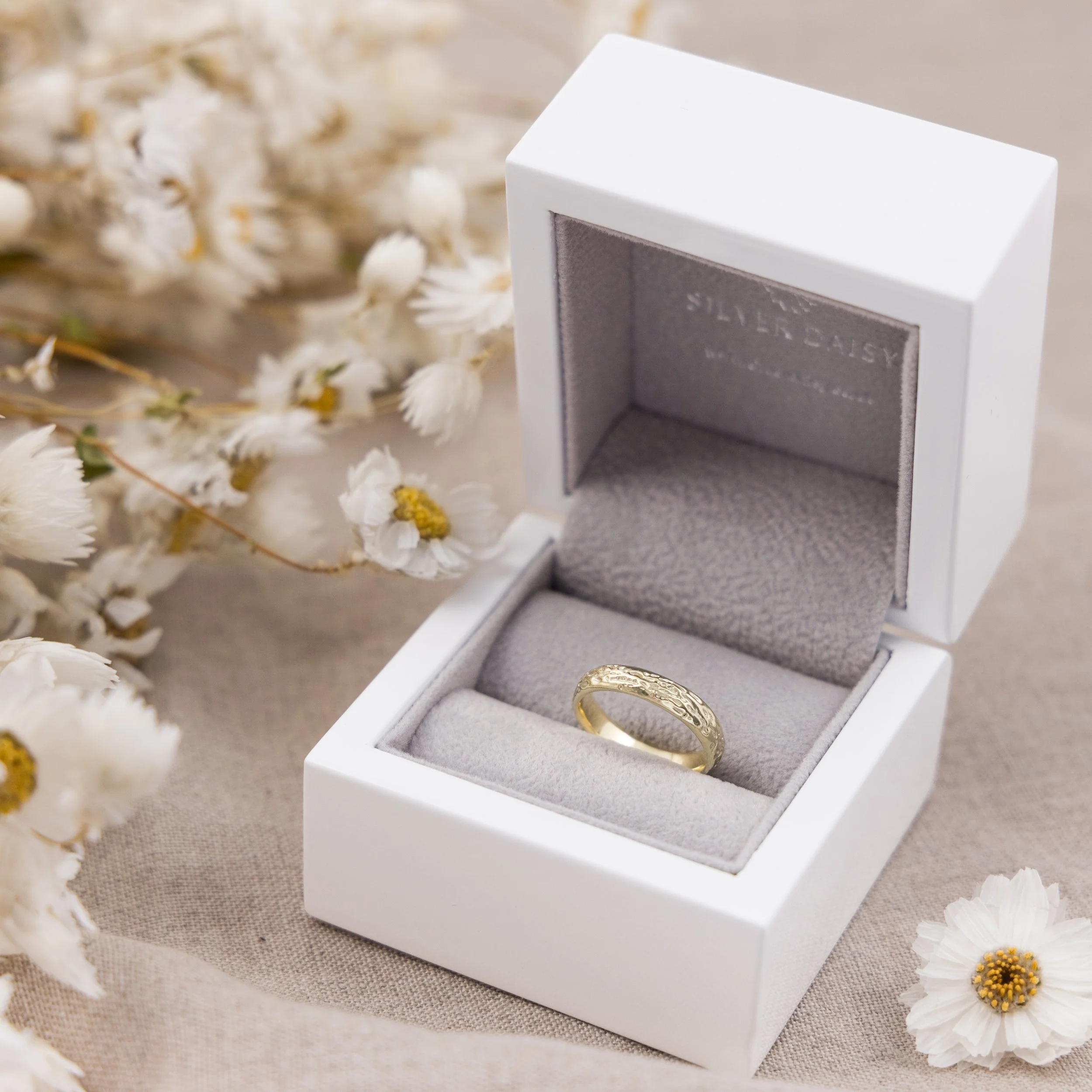 Organic-Wedding-Ring-14ct-Gold-035-w.jpg