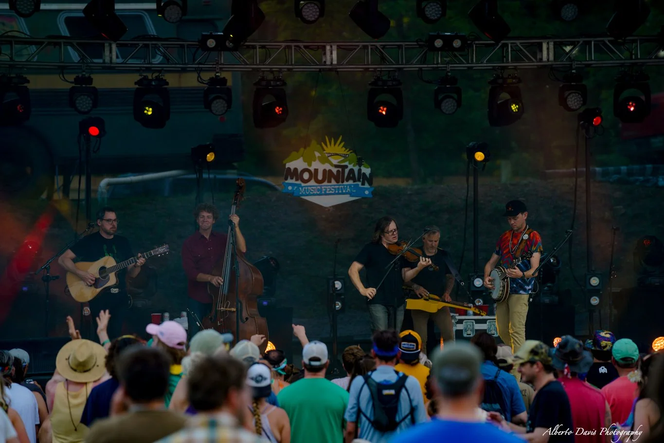 The Infamous Stringdusters