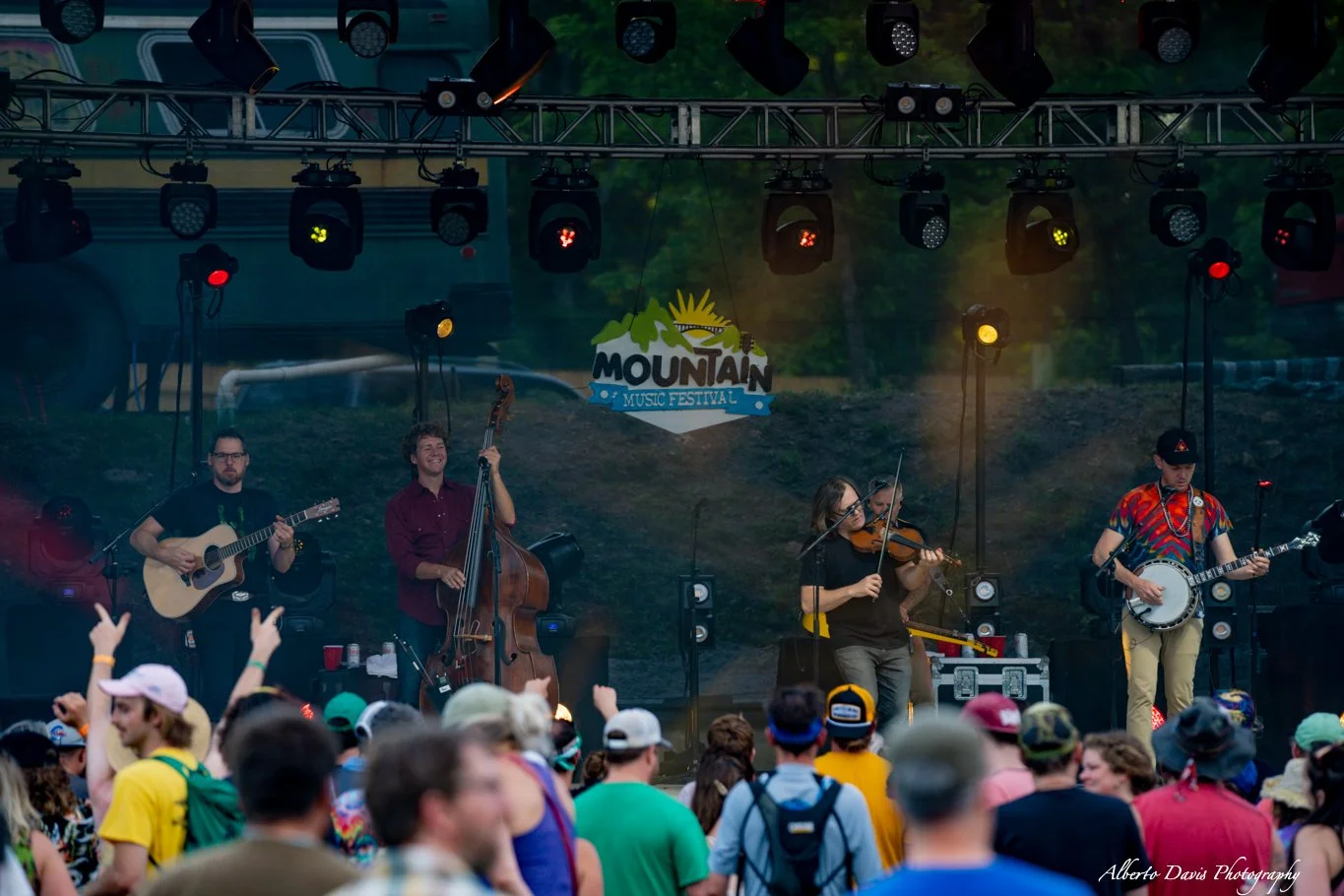 The Infamous Stringdusters