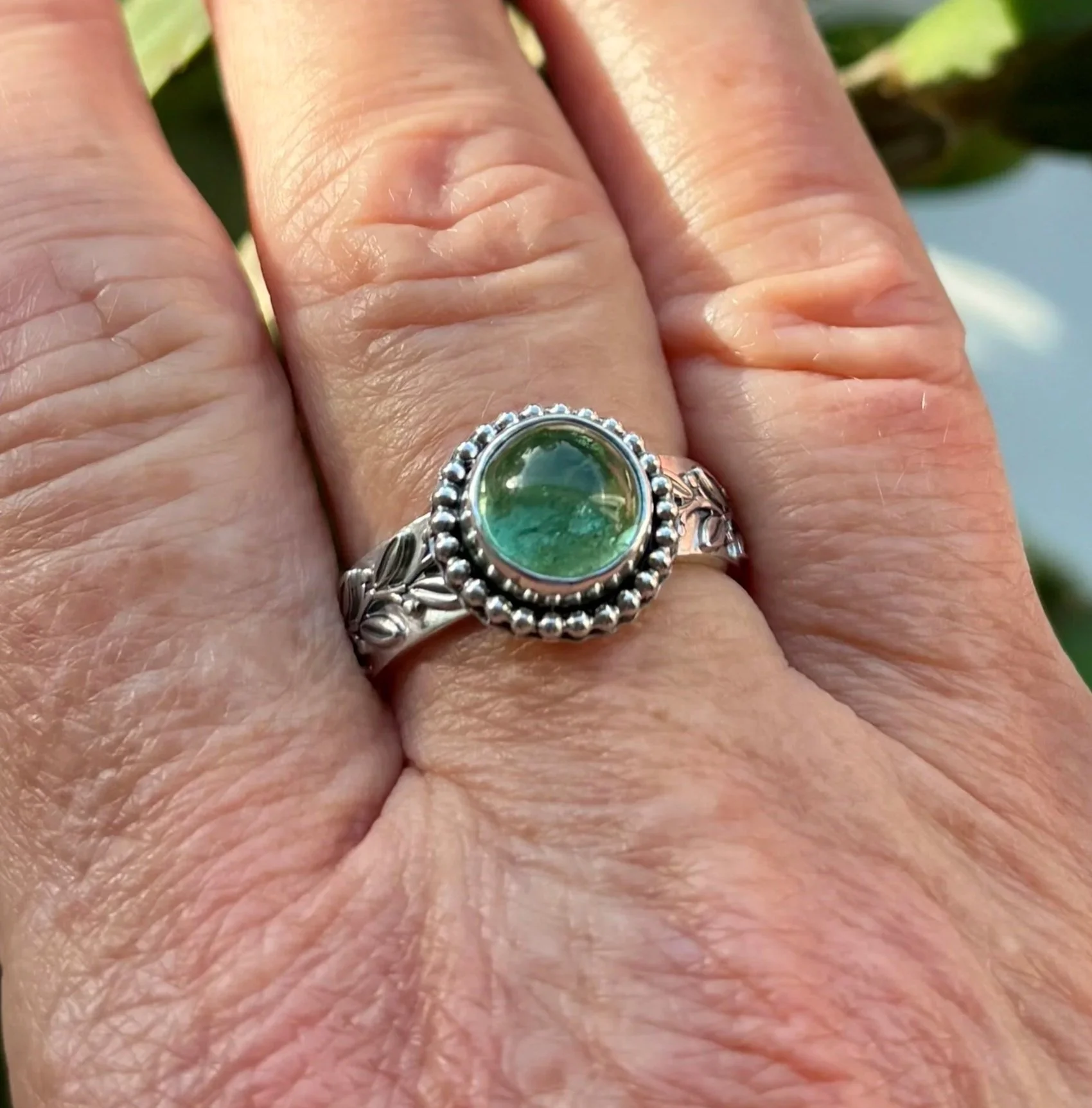 160 euro. Toermalijn. Maat 18 1/2.  Zilver en fijnzilver. Ringband is 6 mm breed. 
