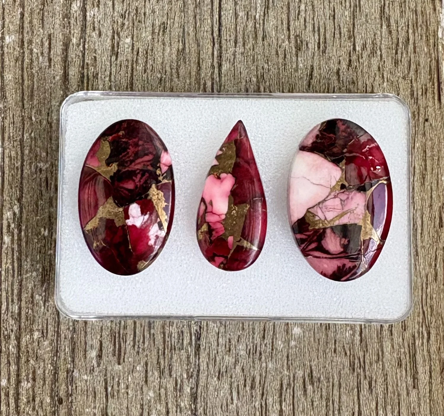 Kingman Red Dahlia turquoise