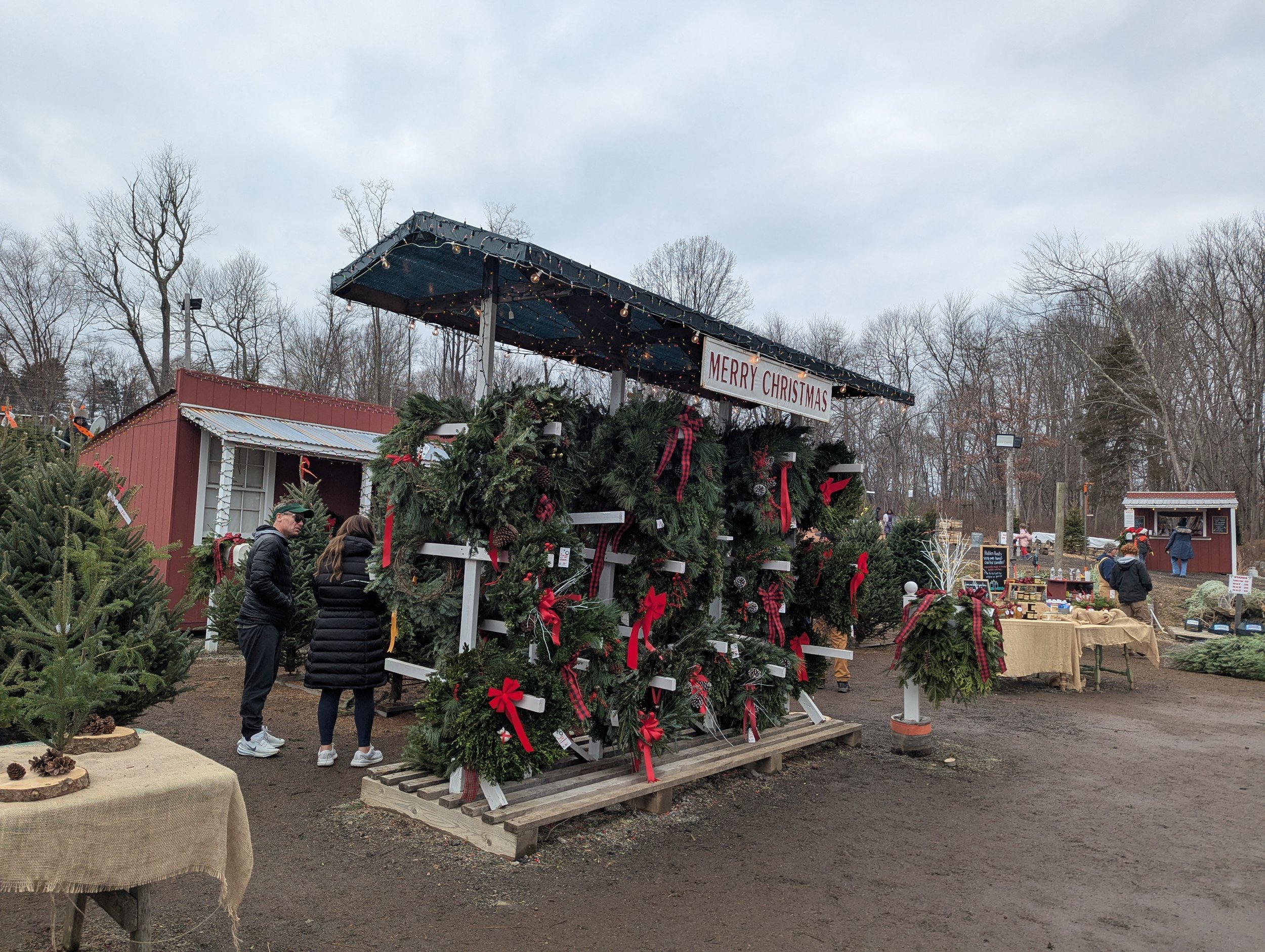 Hidden Pond Tree Farm - Wreath.jpg