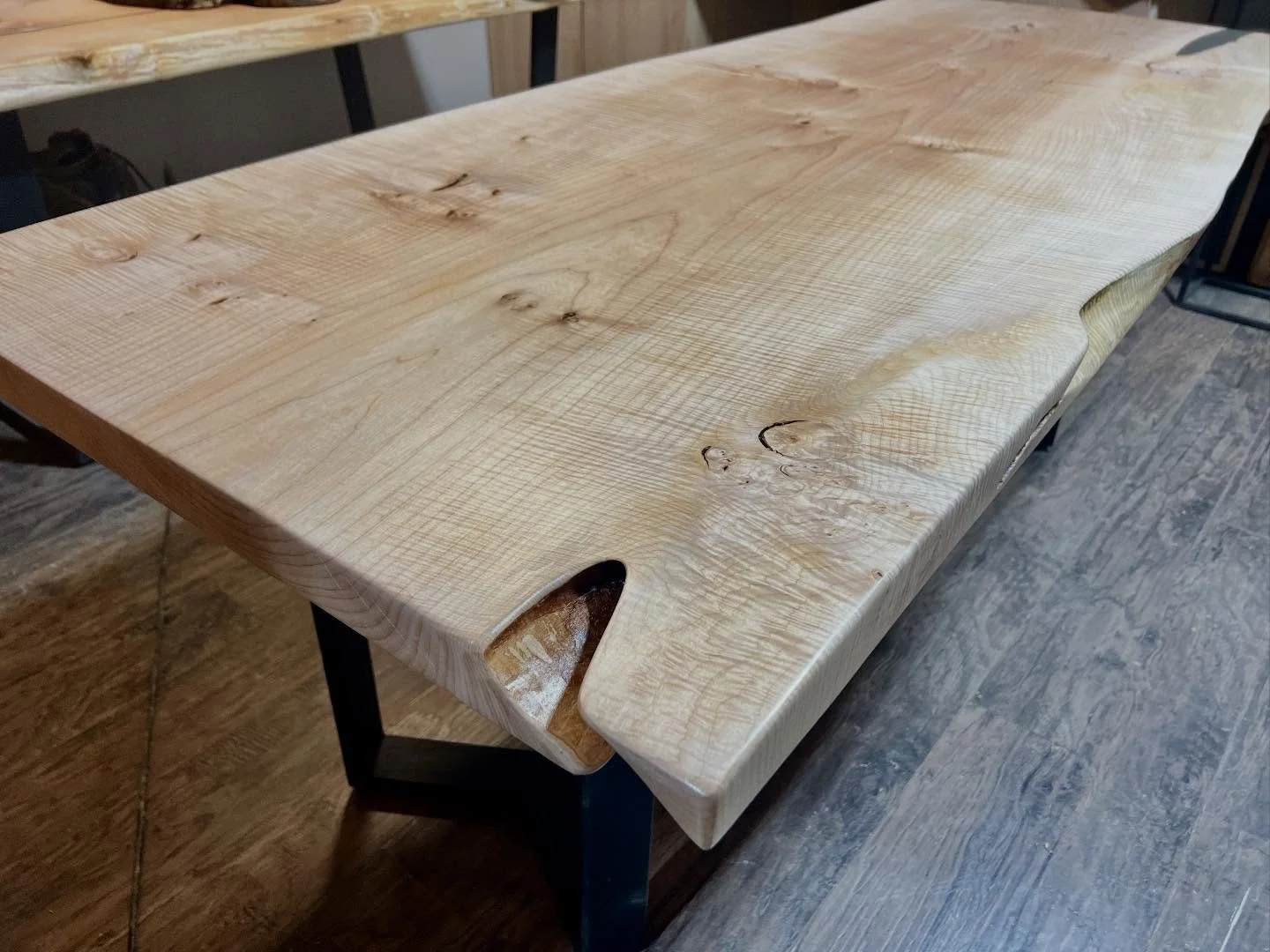 curly maple dining table2.jpg