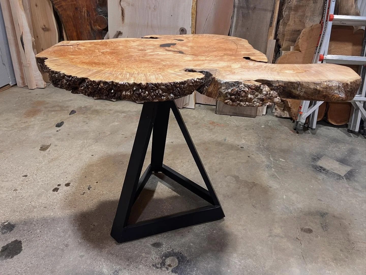 burl table2.jpg