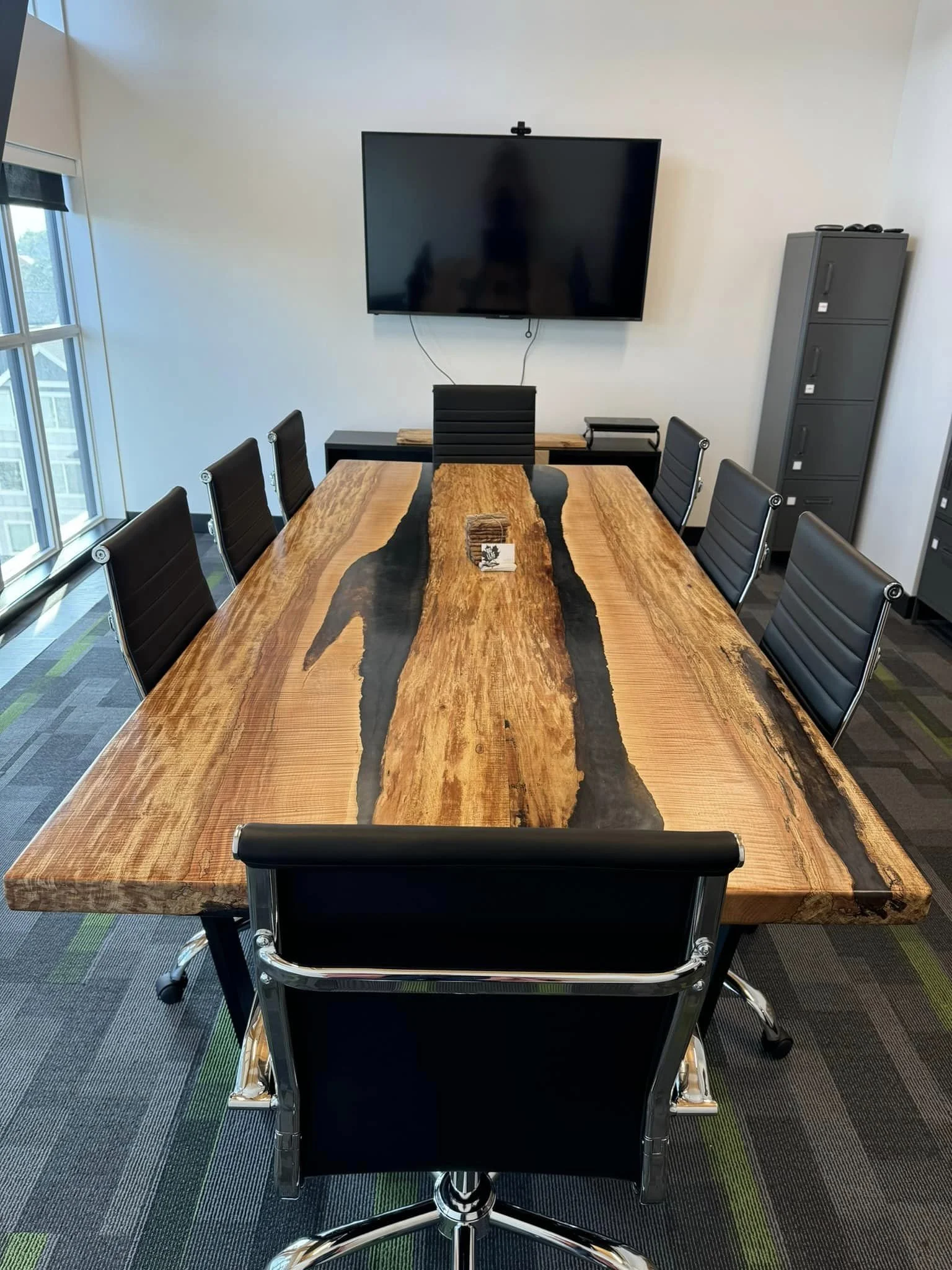 4x9 boardroom2.jpg