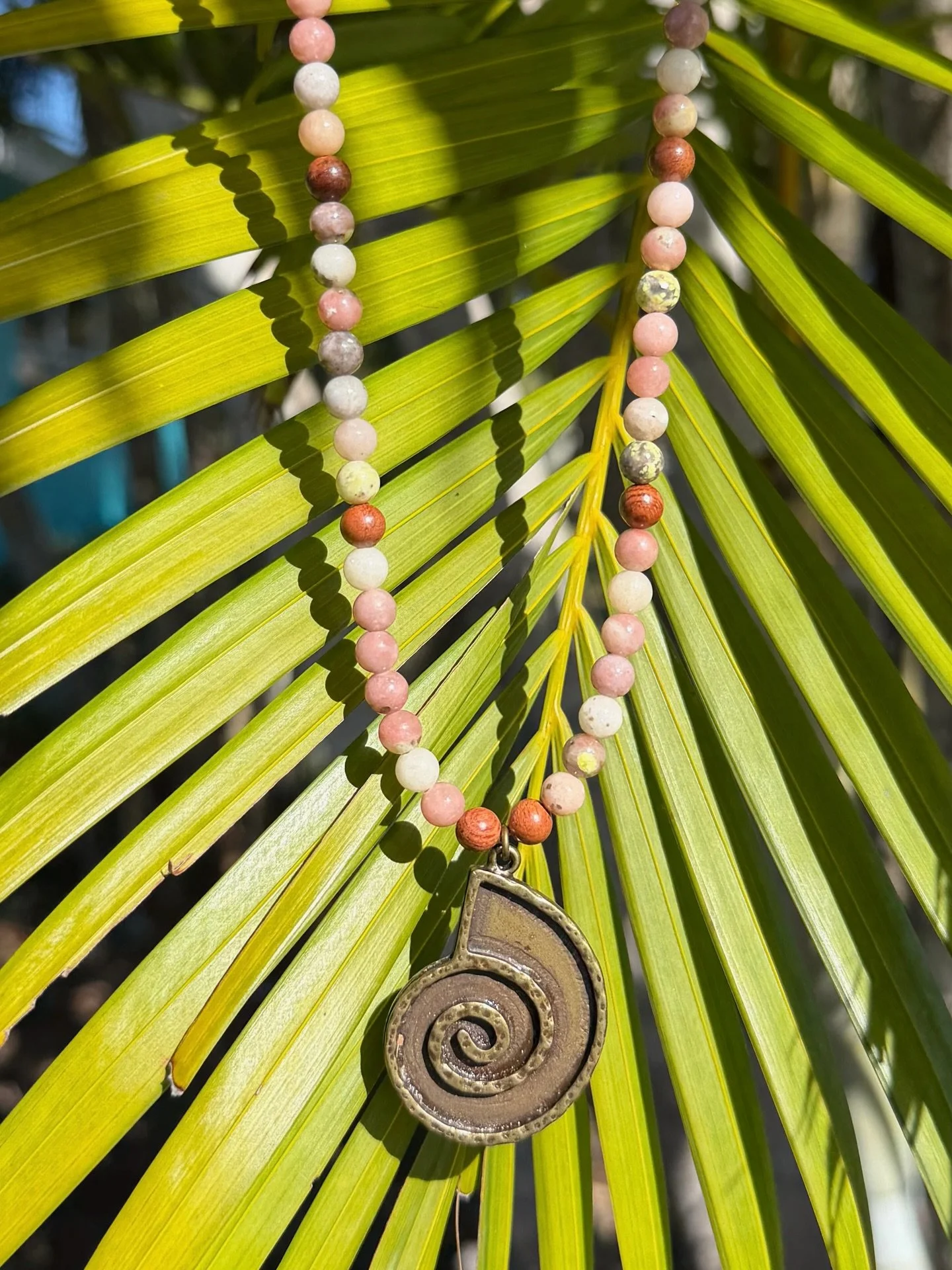 Pink Lepidolite also called the &ldquo;stone of transition&rdquo; contains natural lithium, and helps bring emotional stability during changes🧘🏼&zwj;♀️ 
✨ Soft pinks to lavender hues perfect for V-Day💘
✨ And! Get a free pair of heart huggies with 